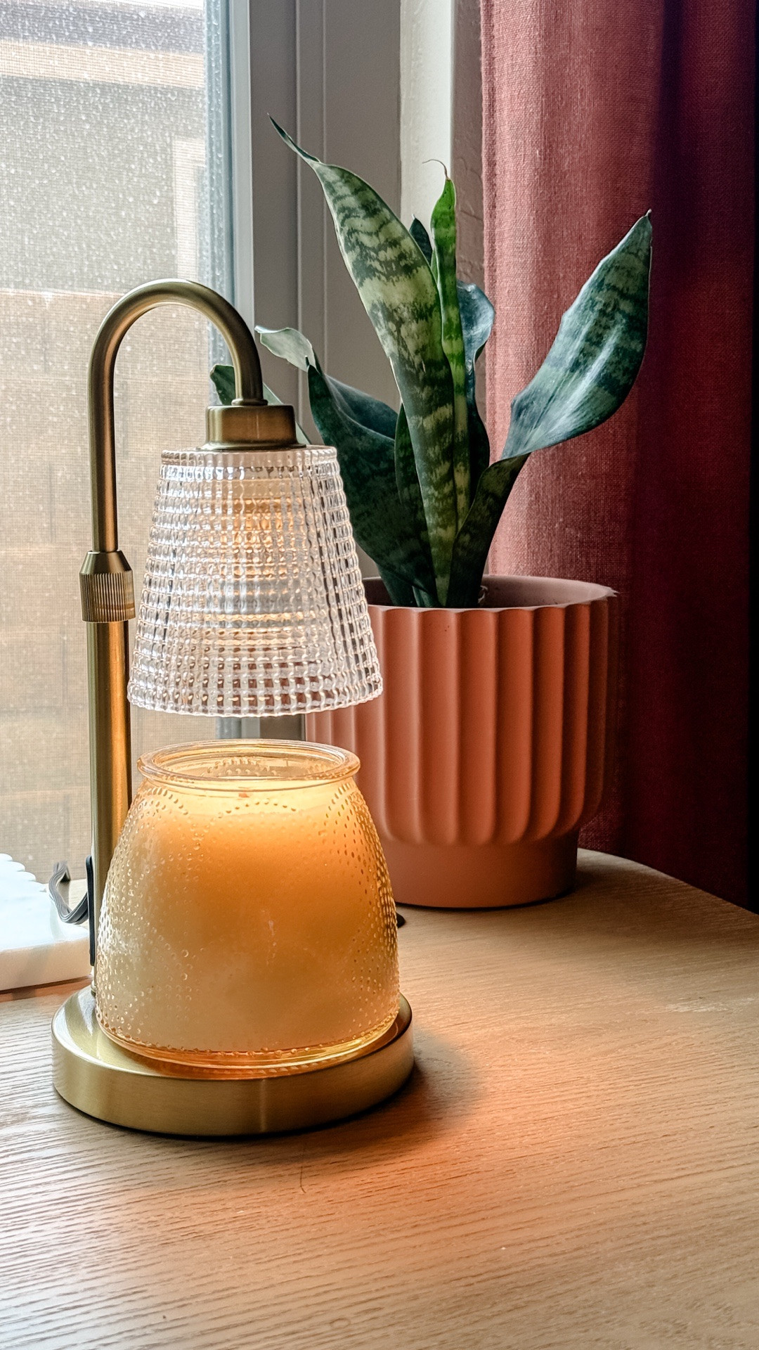 One of those little purchases that just makes home feel extra cozy. ✨ I love that I can enjoy my favorite candles without actually lighting them. It feels so much safer, especially if I’m busy around the house.

This candle warmer is adjustable, has a dimmer, a built-in timer that shuts it off automatically, comes in tons of colors… and it’s under $20. Honestly kind of the perfect little home find. 🤍

#LTKHome #LTKSaleAlert #LTKselfcare