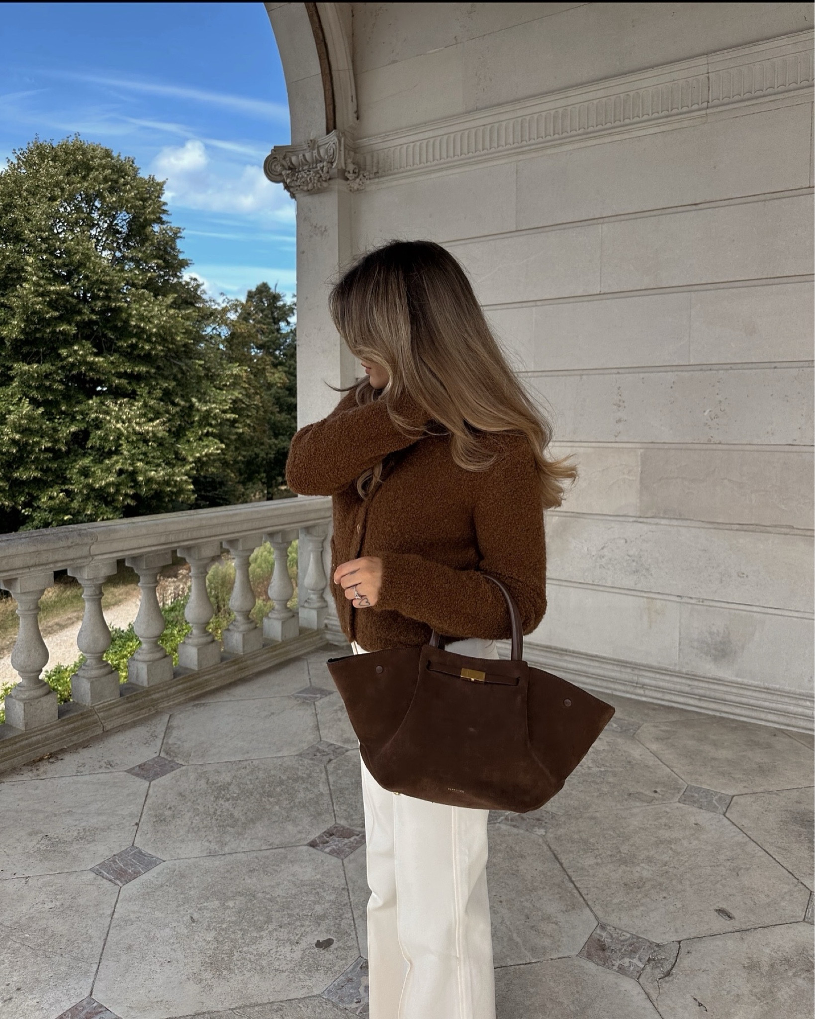 Brown autumnal look suede bag brown Borg cardigan 

#LTKautumn #LTKuk #LTKluxury