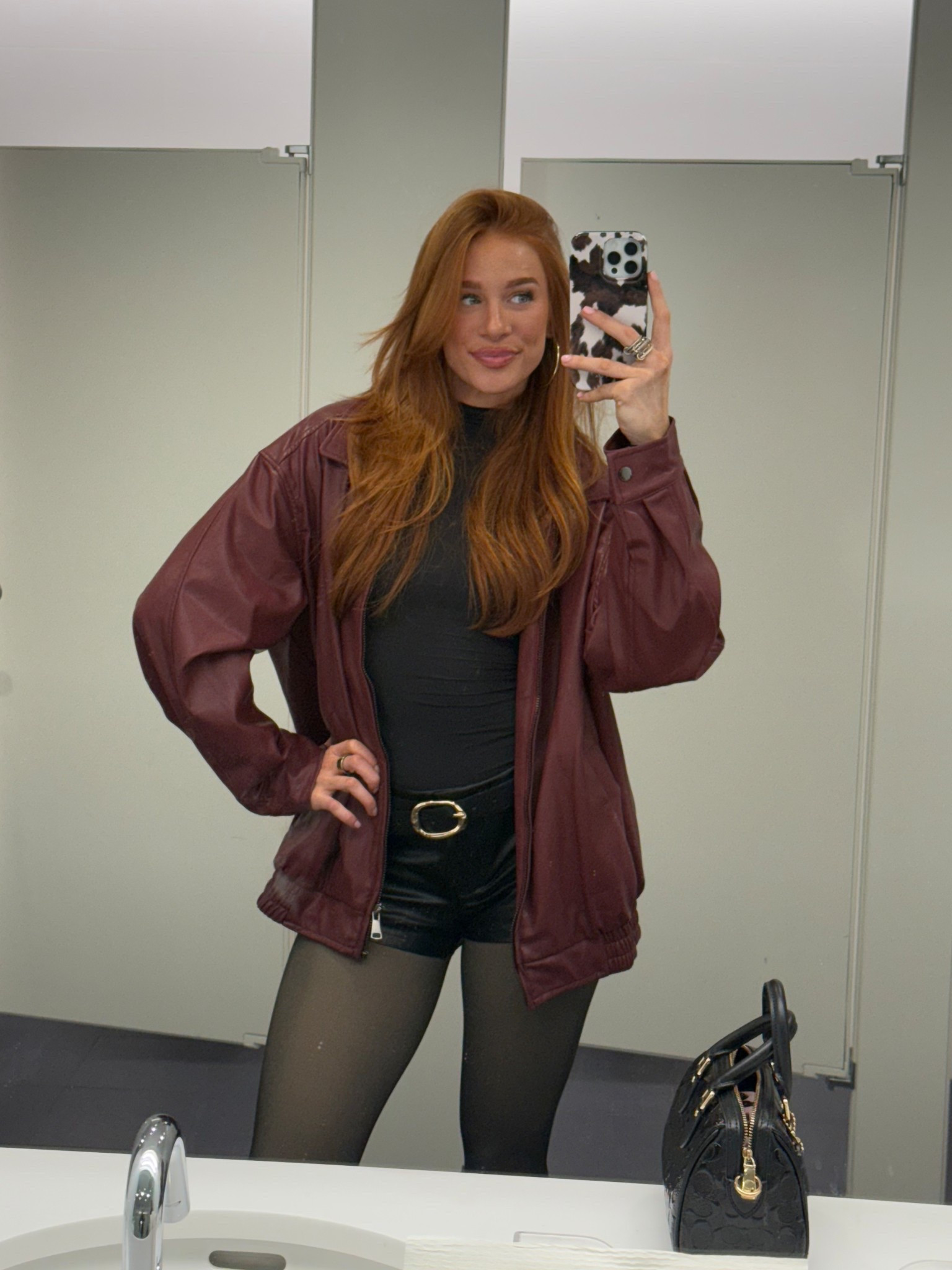 NYC night out fit 

#LTKHoliday #LTKgrwm #LTKGiftGuide