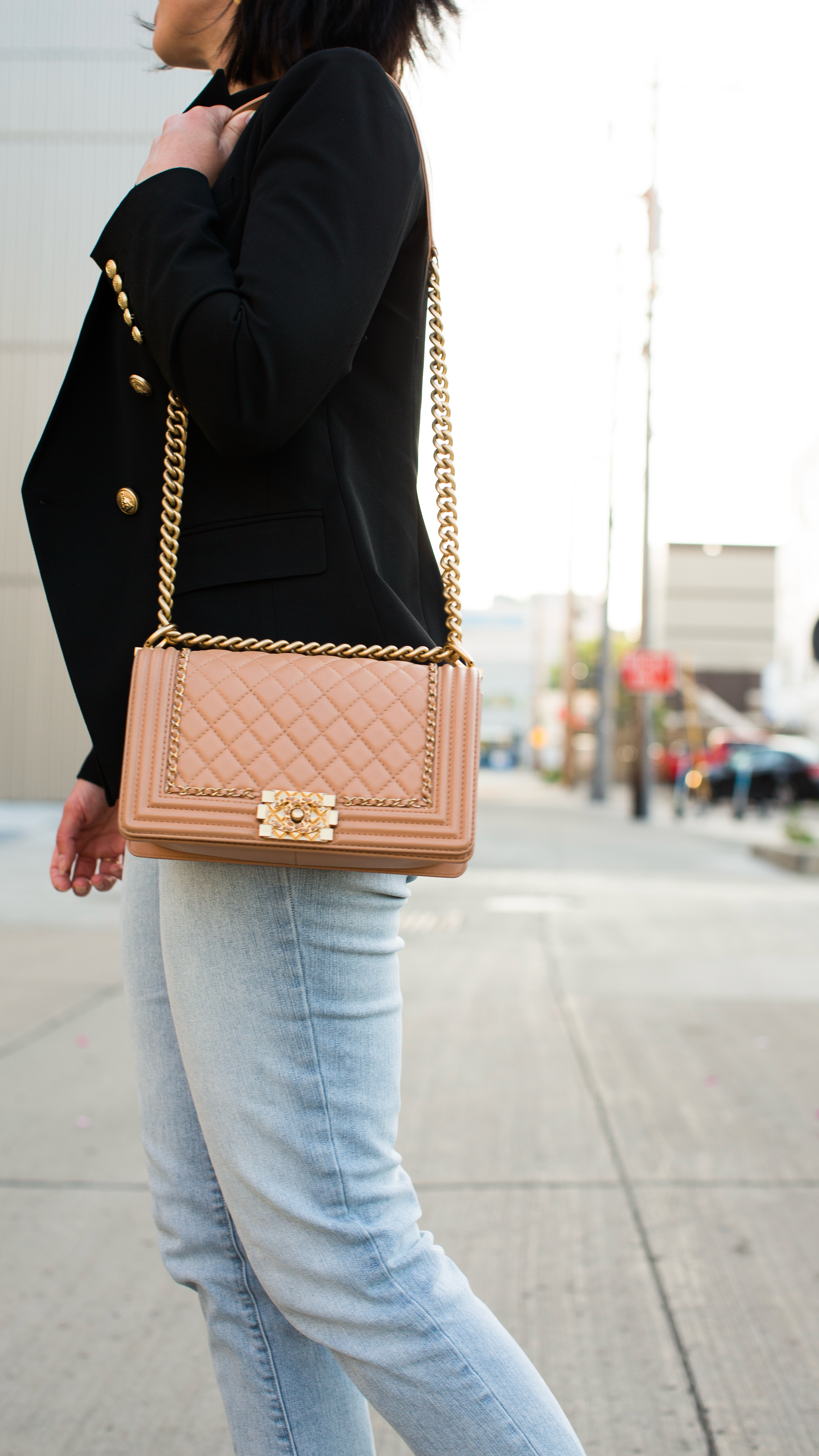 A quick review of @whatgoesaroundcomesaroundnyc 🛍️ Have you ever shopped there?

If you would like to see the detailed version of this video, head to the link in my bio and check out my latest YouTube video! 💗



#LTKItBag #LTKWatchNow #LTKStyleTip