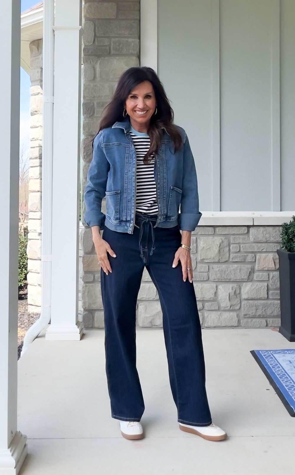 Kut from the Kloth Denim jacket 
Jacket - small
Too - small
Denim - 26

#LTKOver40 #LTKSeasonal