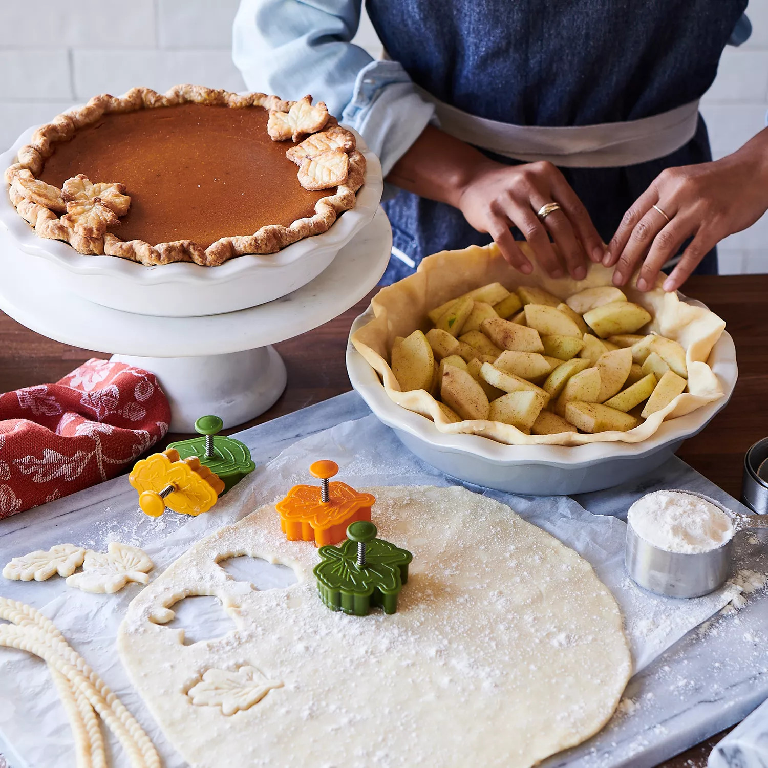 Sur La Table Pie Dish, 9.5" | Sur La Table