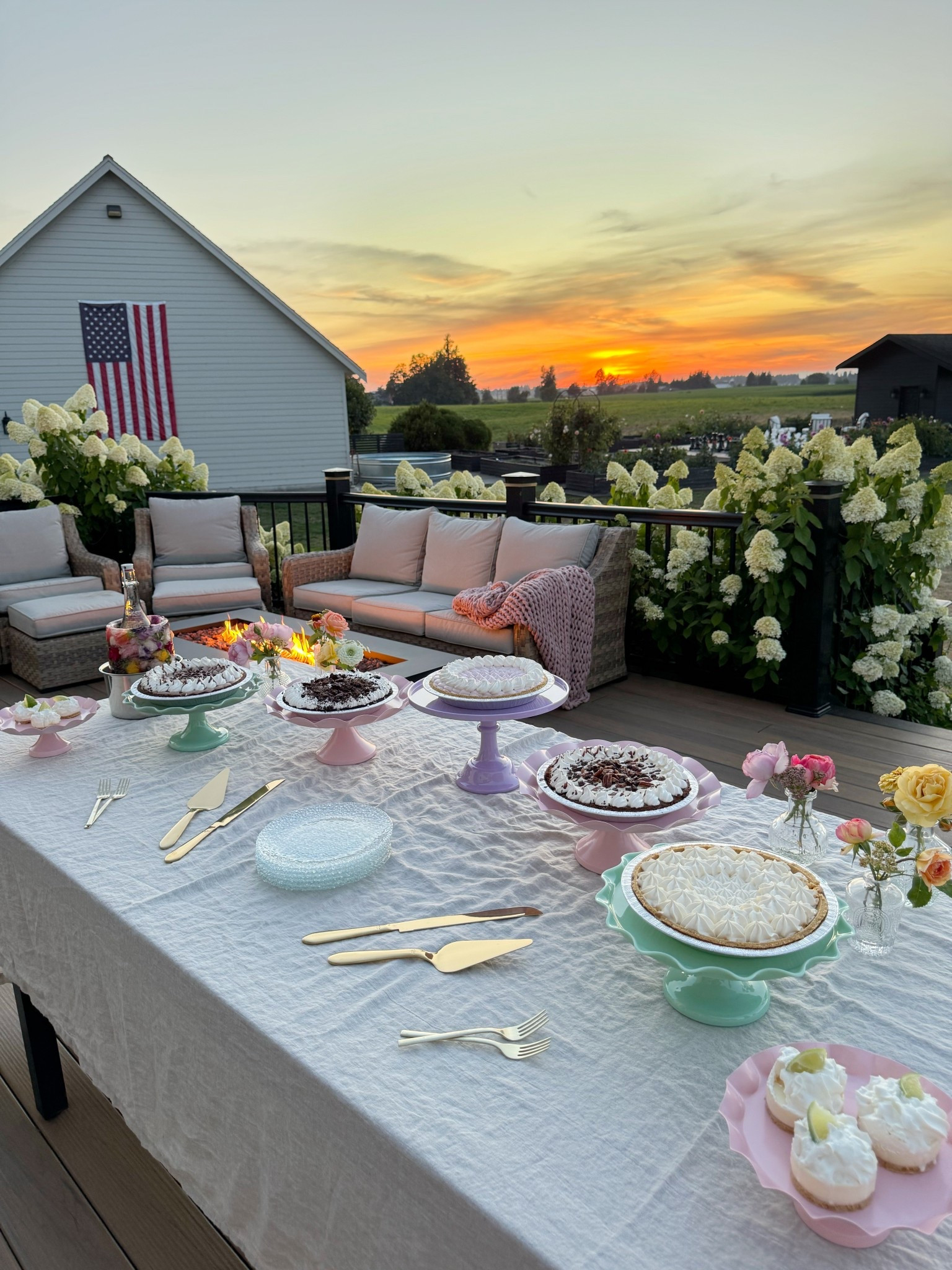 Pie party yes please!! Grab everything here! 

#LTKHome #LTKSeasonal #LTKParties