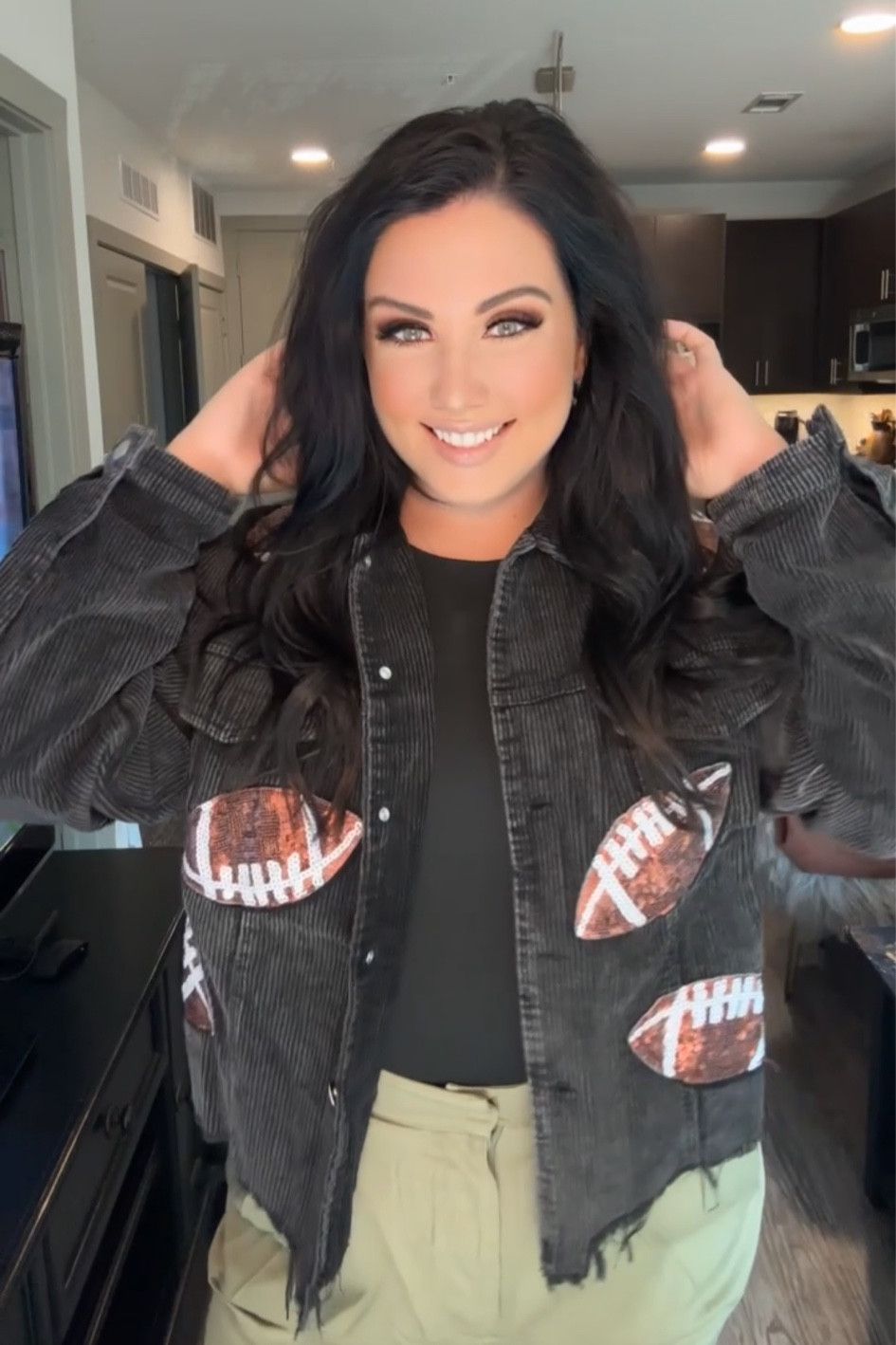 Super cute jacket for football season and use my code MOLLIE15” for 15% off🏈

#LTKSeasonal #LTKmidsize #LTKfindsunder100