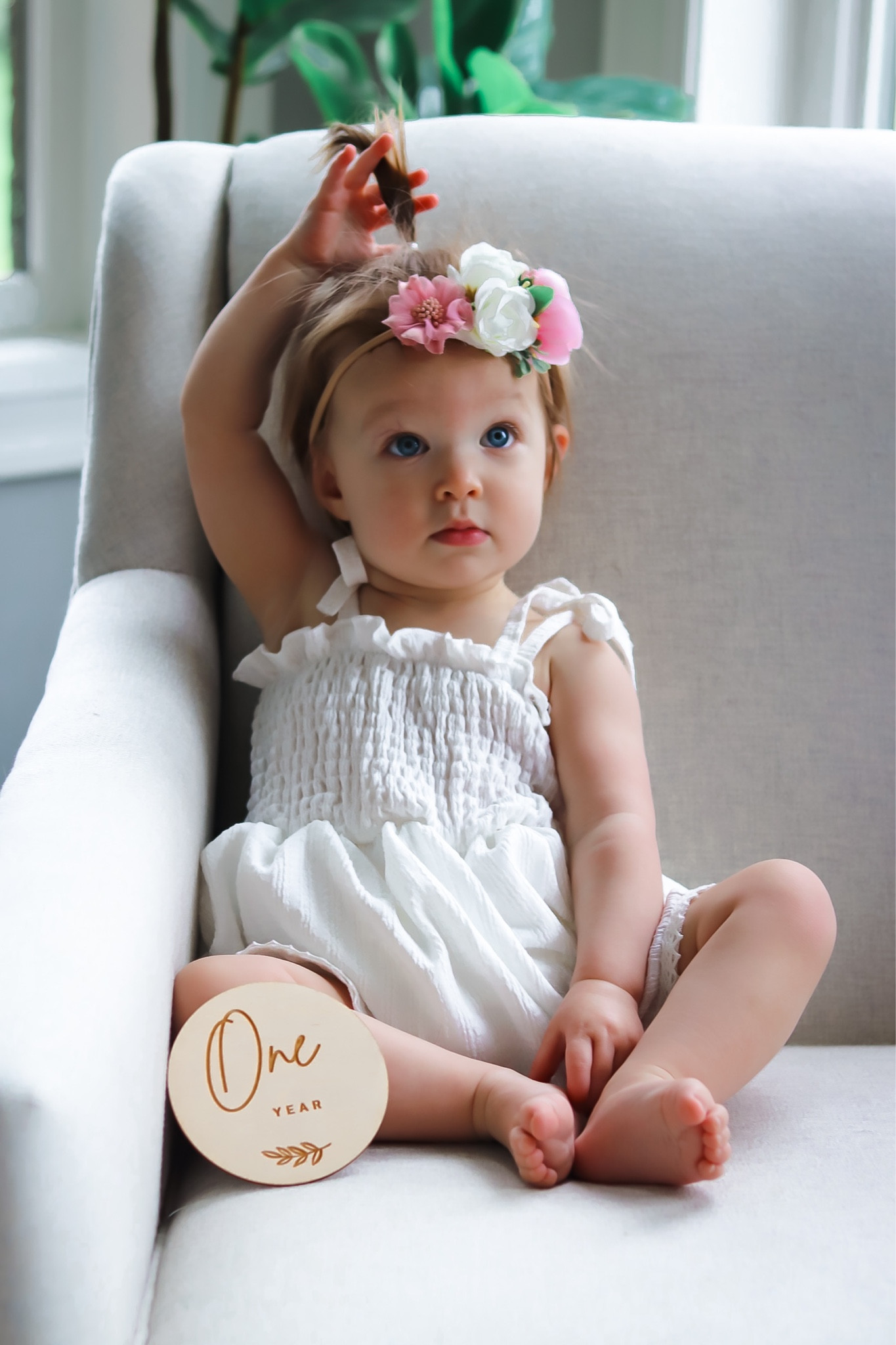 Adorable white dress and floral headband with monthly wooden milestone markers! One year photos 💕 



Baby girl, Amazon finds, white dresses, headbands, affordable, photoshoot, photo ideas, dress, 12 months, infant, newborn, little girl 

#LTKkids #LTKstyletip #LTKbaby