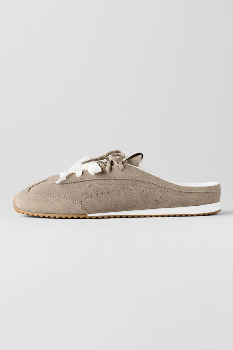 ALO Sunset Sneaker Mule - Gravel | Alo Yoga (US)