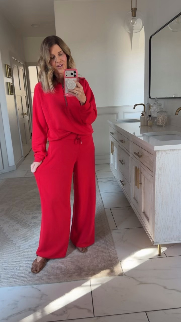 I’m wearing no a size medium top and size medium wide leg pant @Spanx Air Essentials 
Last day to save 20% with code LTK20

#LTKSaleAlert #LTKOver40 #LTKTravel