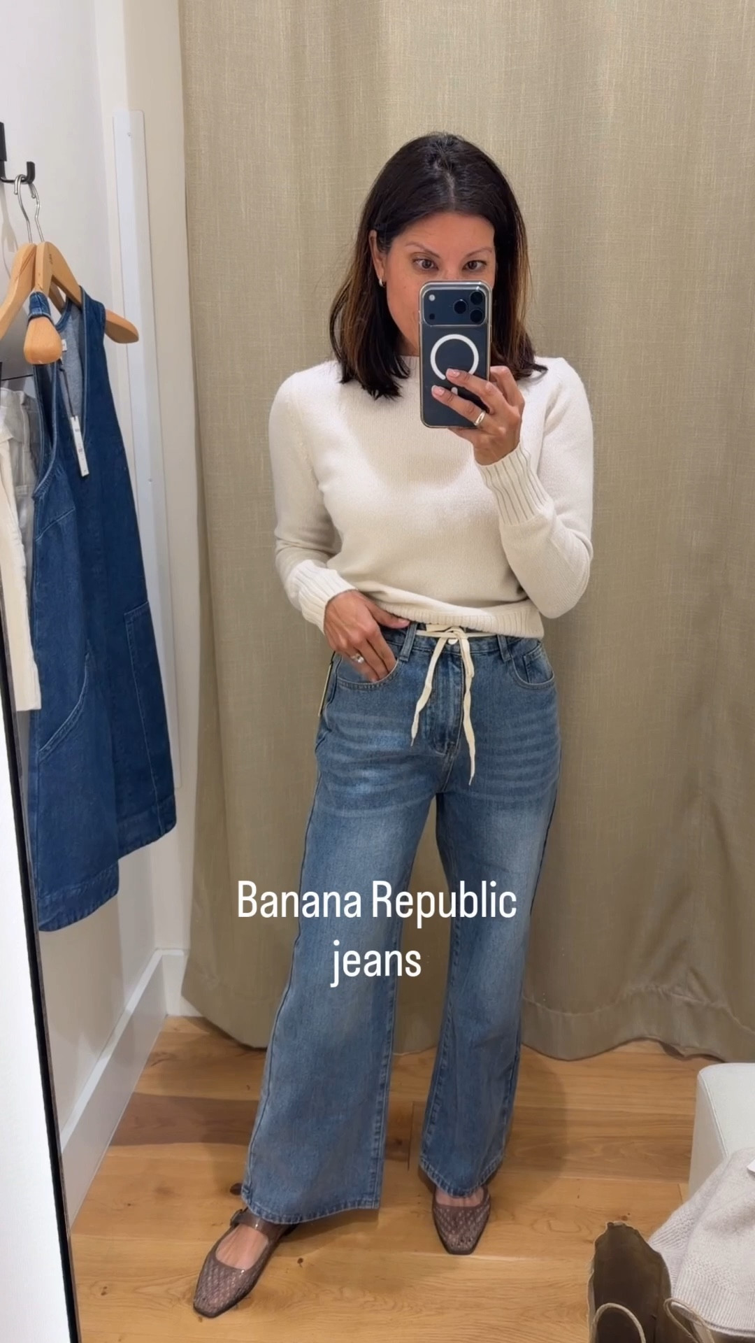 Cute drawstring jeans 
Banana Republic 
Size 25 
Sweater xs 

Spring style 

#LTKSeasonal #LTKOver40