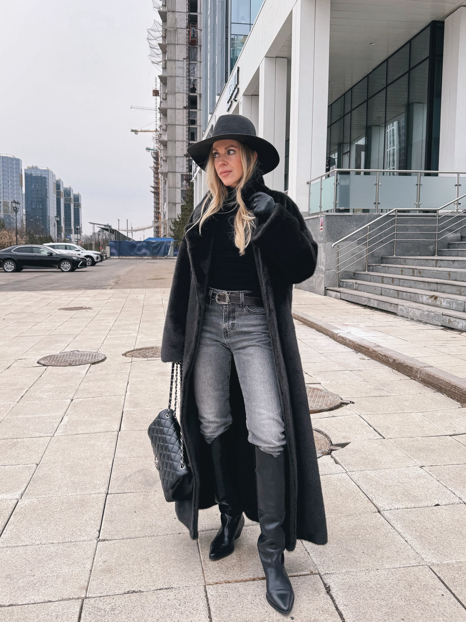 Dark gray faux fur coat, winter outfit, Levi’s gray slim fit jeans, skinny jeans with tall boots, black western boots

#LTKSaleAlert #LTKFindsUnder100 #LTKSeasonal