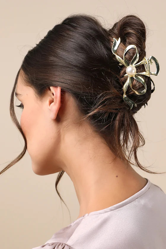 Posh Brilliance Gold Pearl Bow Claw Hair Clip | Lulus