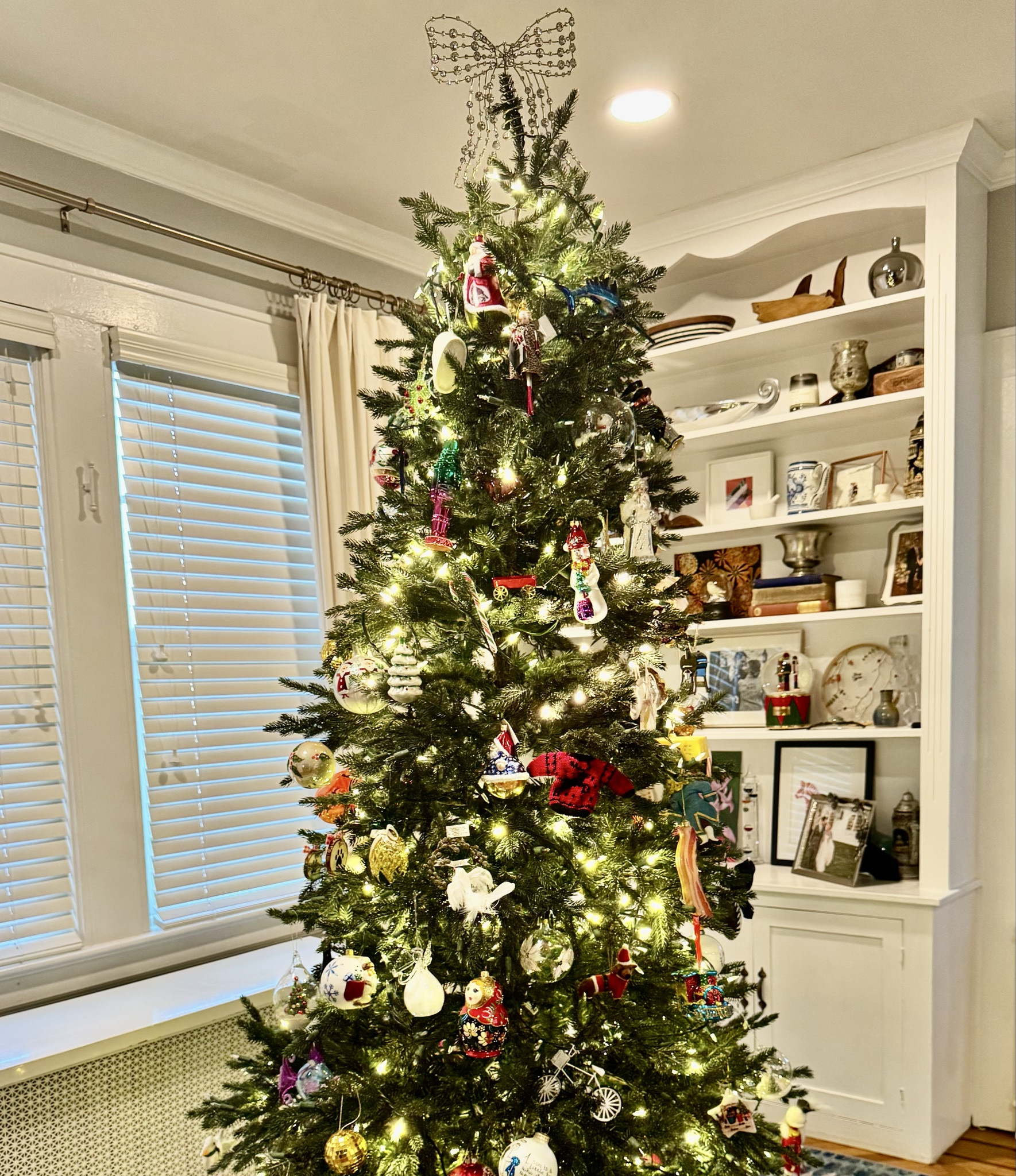 How insanely cute this my new Christmas tree topper from @anthropologie #decorations #christmasdecor

#LTKGiftGuide #LTKSeasonal #LTKHoliday