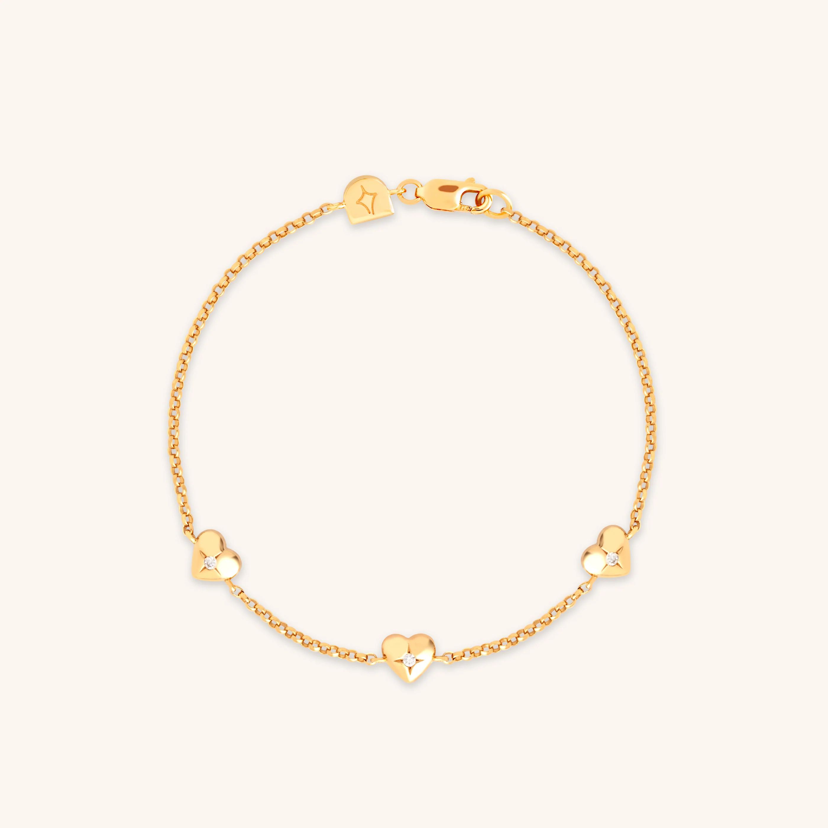 Heart Charm Bracelet in Gold | Astrid & Miyu EU