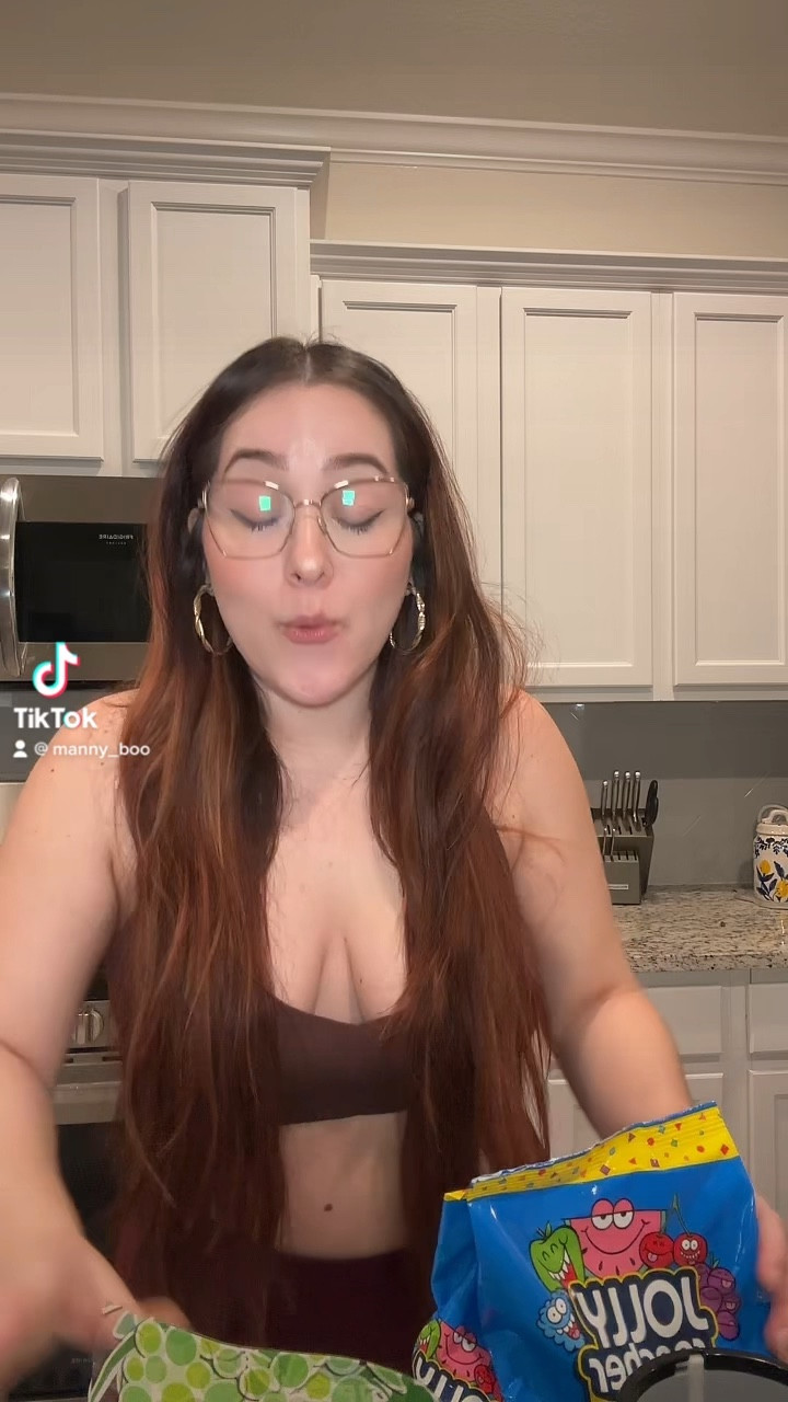 My late night craving are kicking in haha🤰🏻 #pregnancycravings 