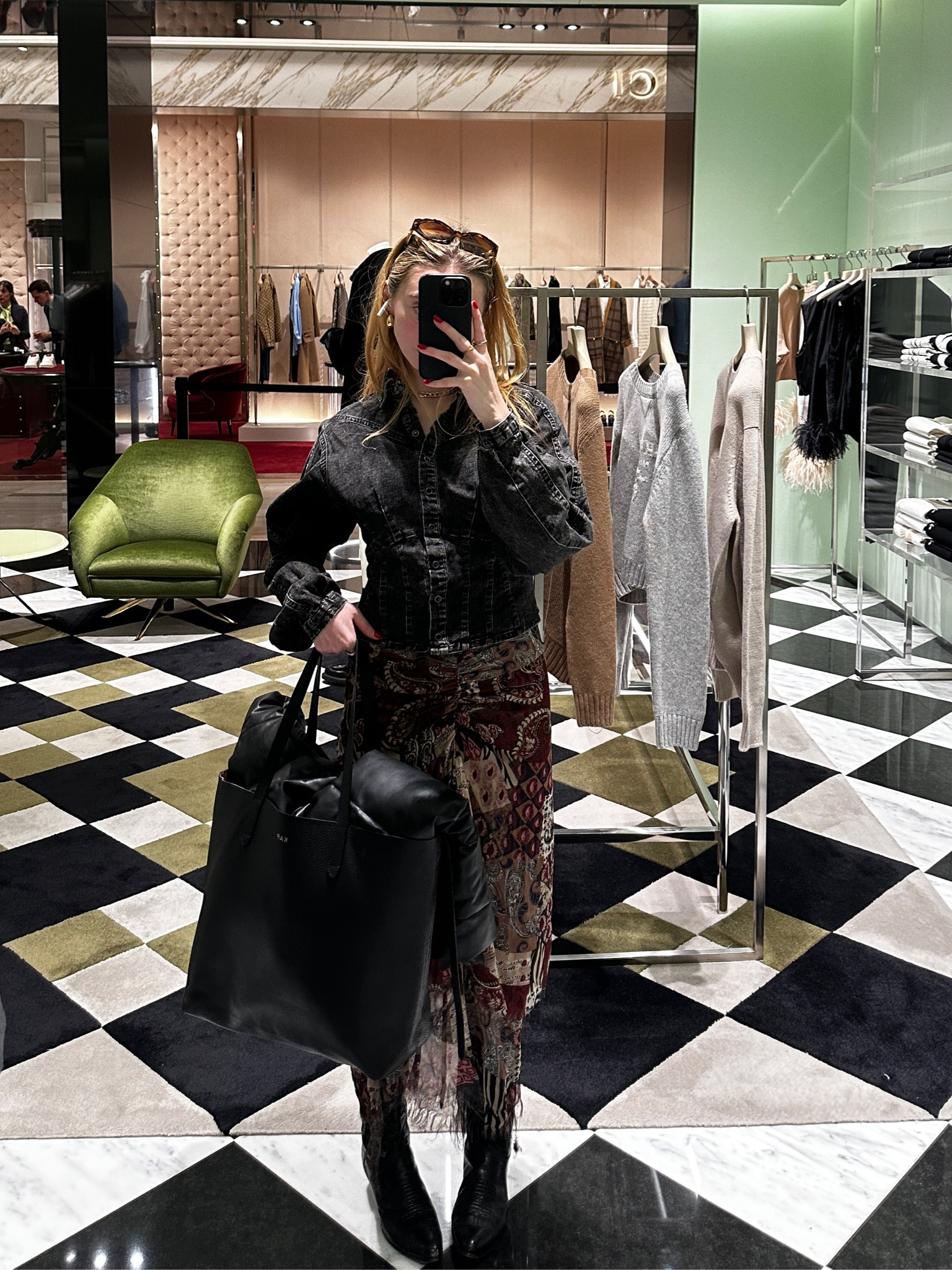 Quick Prada shopping trip 

#LTKworkwear #LTKitbag #LTKstyletip