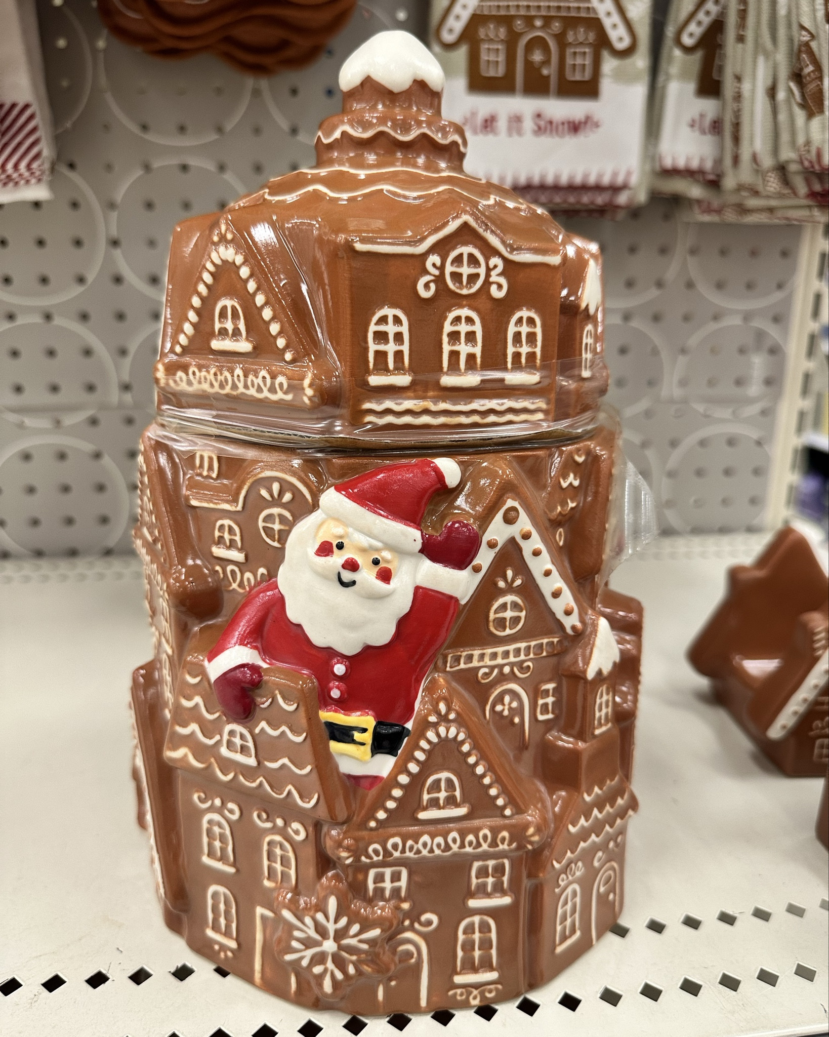 The cutest Gingerbread collection at a really great price point! 
Gingerbread House
Gingerbread Cookie Jar
Gingerbread Mug
Nutcracker Mug 
Gingerbread Bowl 

#LTKHome #LTKHoliday #LTKSeasonal