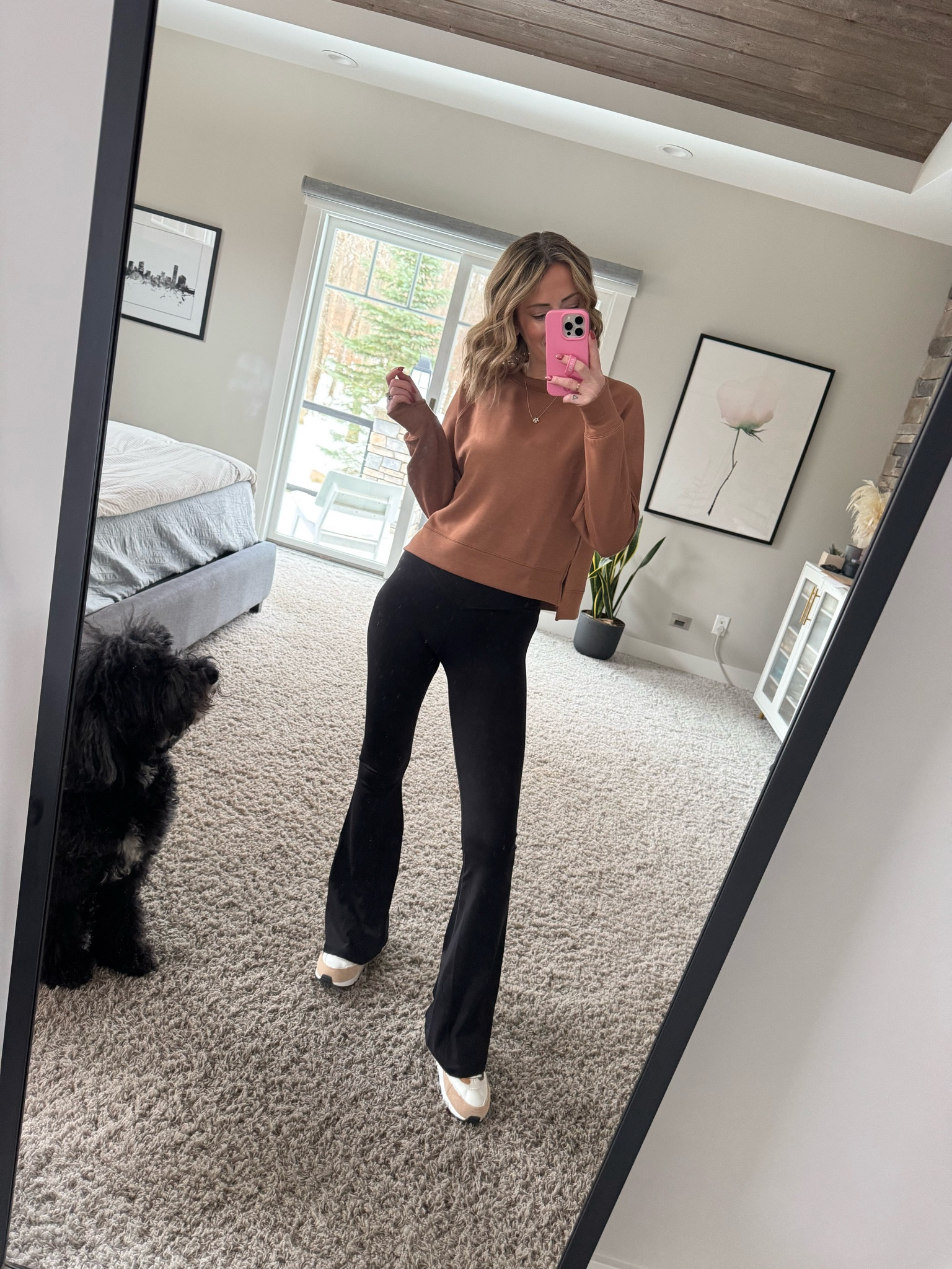 Soccer mom outfit of the day 
Aerie real crossover leggings flare legging outfits 
Nike sneaker 