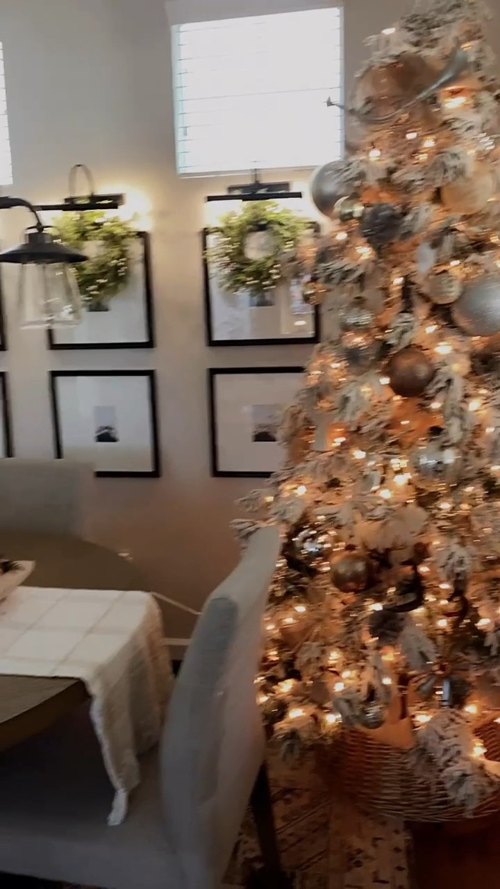 LOVING this switch from Amazon! I have it hooked up to my tree, mantle and front porch trees ✨ Tree and mini wreaths are Hobby Lobby 🌲🤍

Amazon home, Christmas decor, holiday, seasonal, tree, ornaments

#LTKSeasonal #LTKHoliday #LTKhome