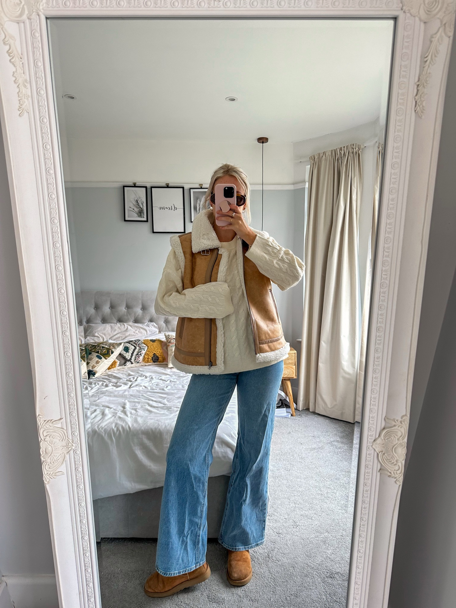 Cosy autumn look 🍂

HM, jeans, suede, suede jacket