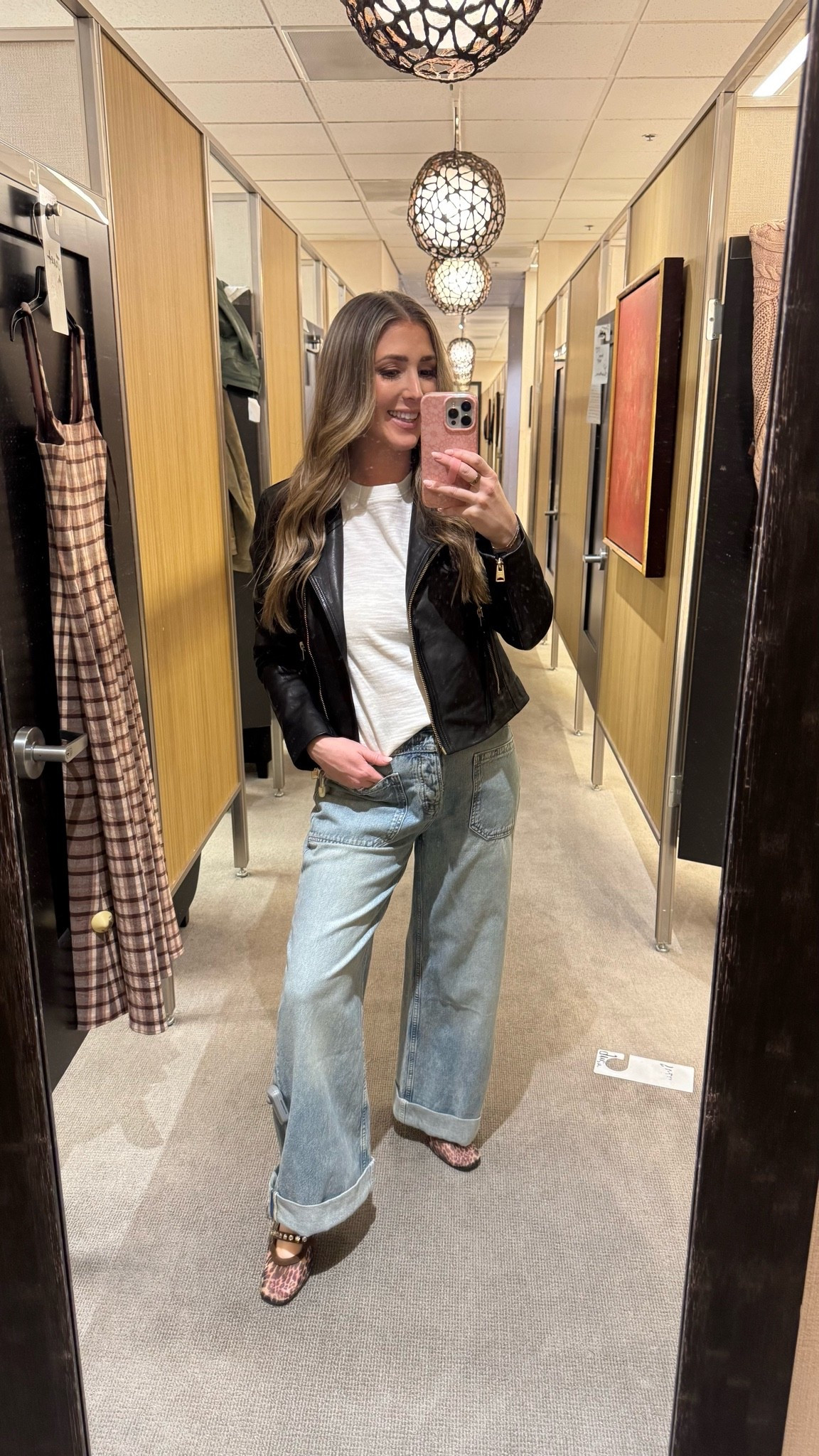 A date night outfit idea! On sale during the nsale 

Fall outfit
Nordstrom Anniversary Sale
Free People Jeans

#LTKSaleAlert #LTKSeasonal