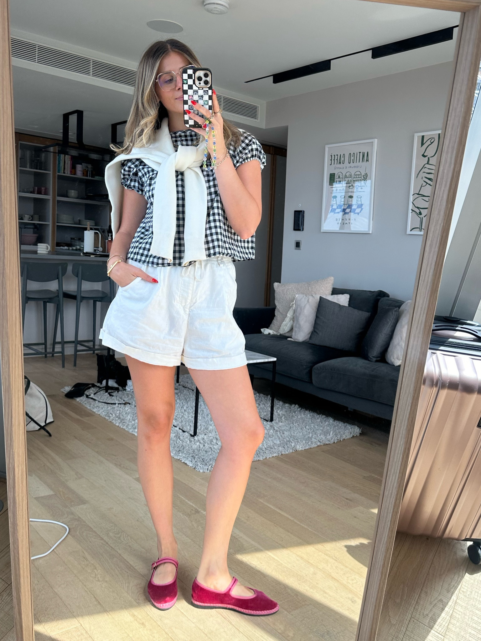 Sunny Friday office outfit! my new fave asos gingham top paired with my holy grail Uniqlo linen shorts for a cute little transitional outfit xxx

#LTKworkwear #LTKstyletip #LTKsummer