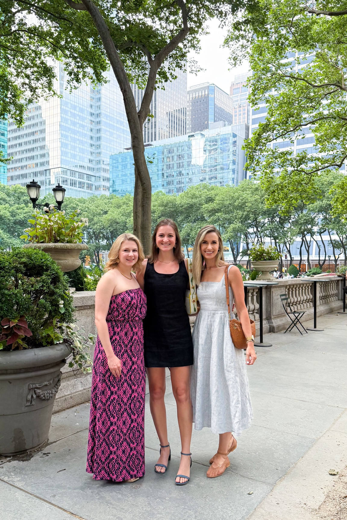 Dinner & a show. Loving this dress — wearing an XS in the pinstriped pattern & it has pockets!

Also these amazon flats are SO comfy!



#LTKFindsUnder50 #LTKStyleTip #LTKFindsUnder100