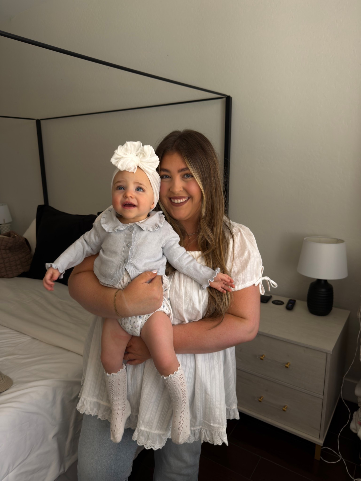 blakeleigh’s outfit is on sale for $10! 🙌🏼🩵

baby girl outfit
spring outfit
mom outfit
amazon fashion

#LTKMidsize #LTKmomlife #LTKBaby