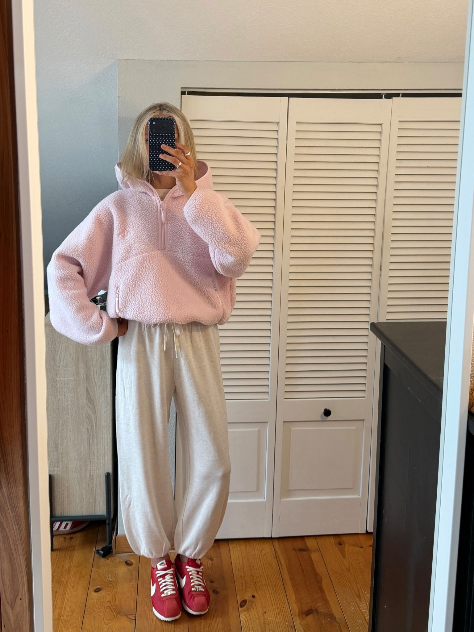 COMFIES of the morning 

#LTKootd #LTKSaleAlert #LTKmorningroutine