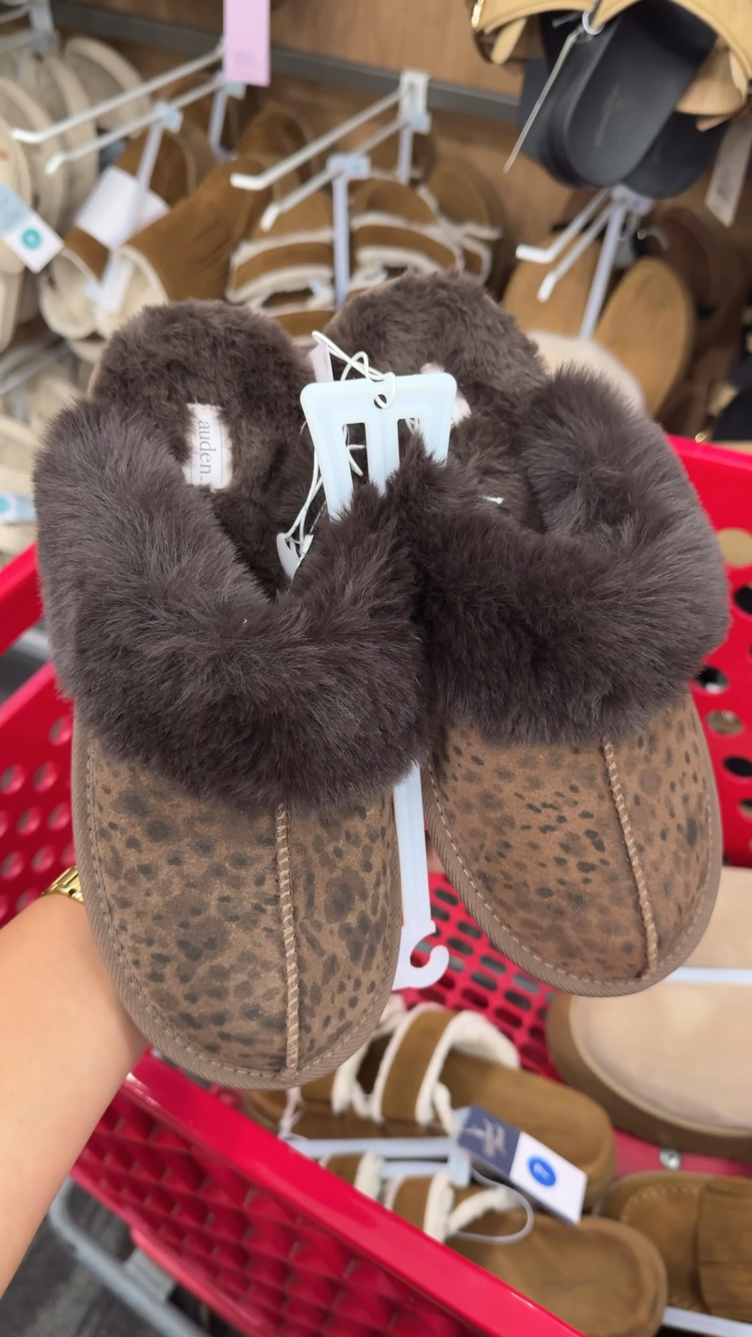 A favorite every year! These cozy slippers are going to be perfect for fall😍🍂

target finds, target style, fall slippers

#LTKSaleAlert #LTKootd #LTKmomlife