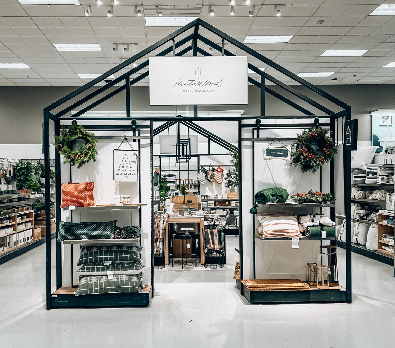 Hearth & Hand with Magnolia Christmas finds! 🎅🏼🎄🤍

#LTKhome #LTKHoliday #LTKSeasonal