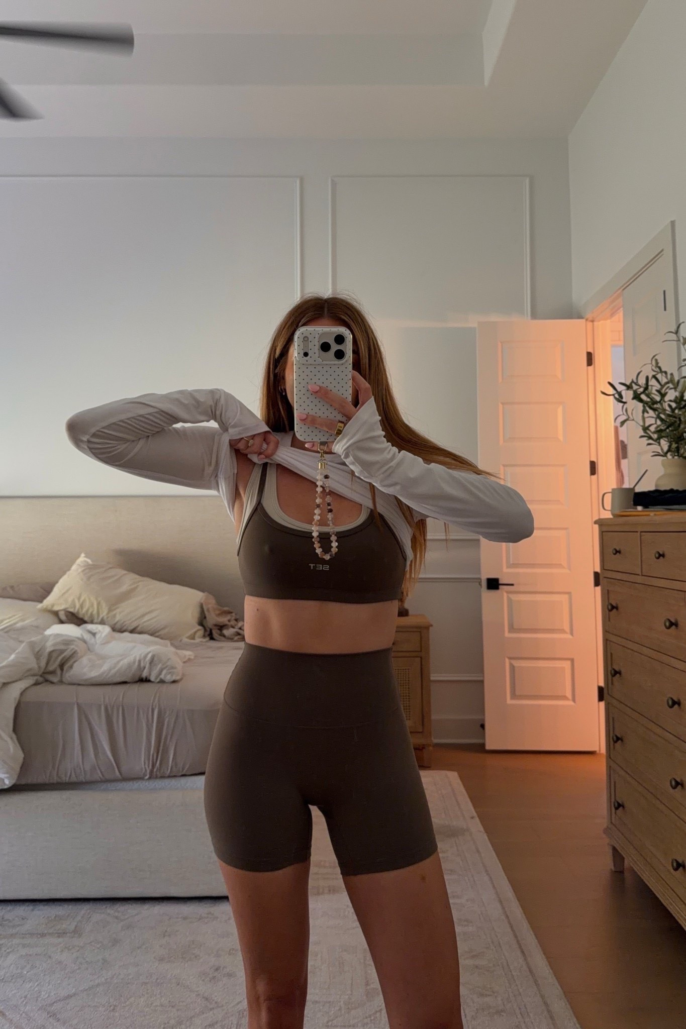 sports bra: xs // biker shorts: small // long sleeve: smalll


#LTKActive #LTKootd #LTKSeasonal