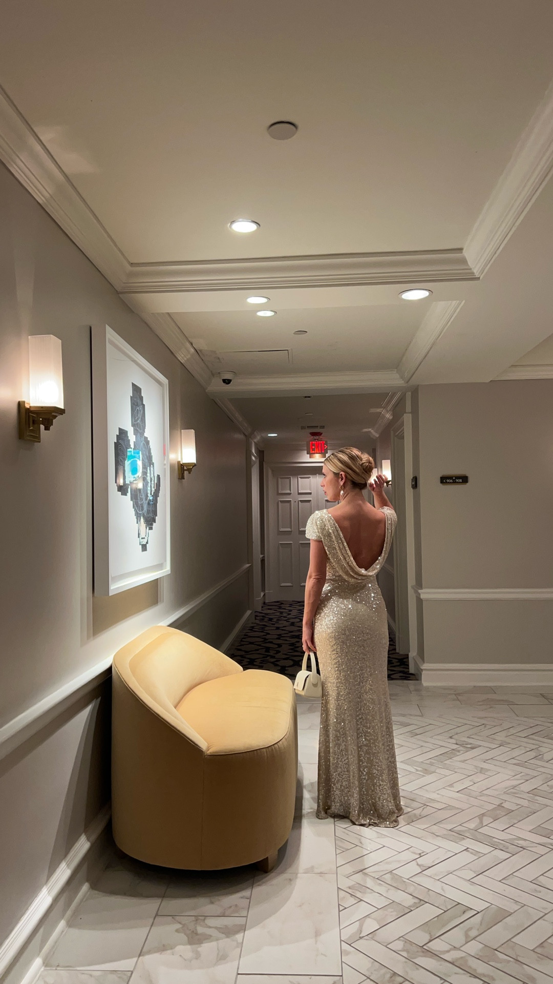 Proof that winter date night doesn’t have to mean dark colors ✨
Champagne sequins + a low back + classic neutrals = instant elegance. This is my favorite way to dress when it’s cold outside but you still want that glow-up moment 🤍
Dress made by @badgleymischka

Shop the full winter glam look on LTK.



#LTKValentine #LTKootd #LTKWedding