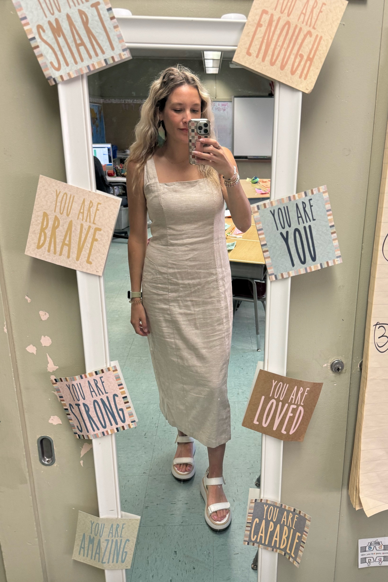 Teacher outfit!

Old navy dress
Target shoes

#LTKMidsize #LTKWorkwear #LTKFindsUnder50