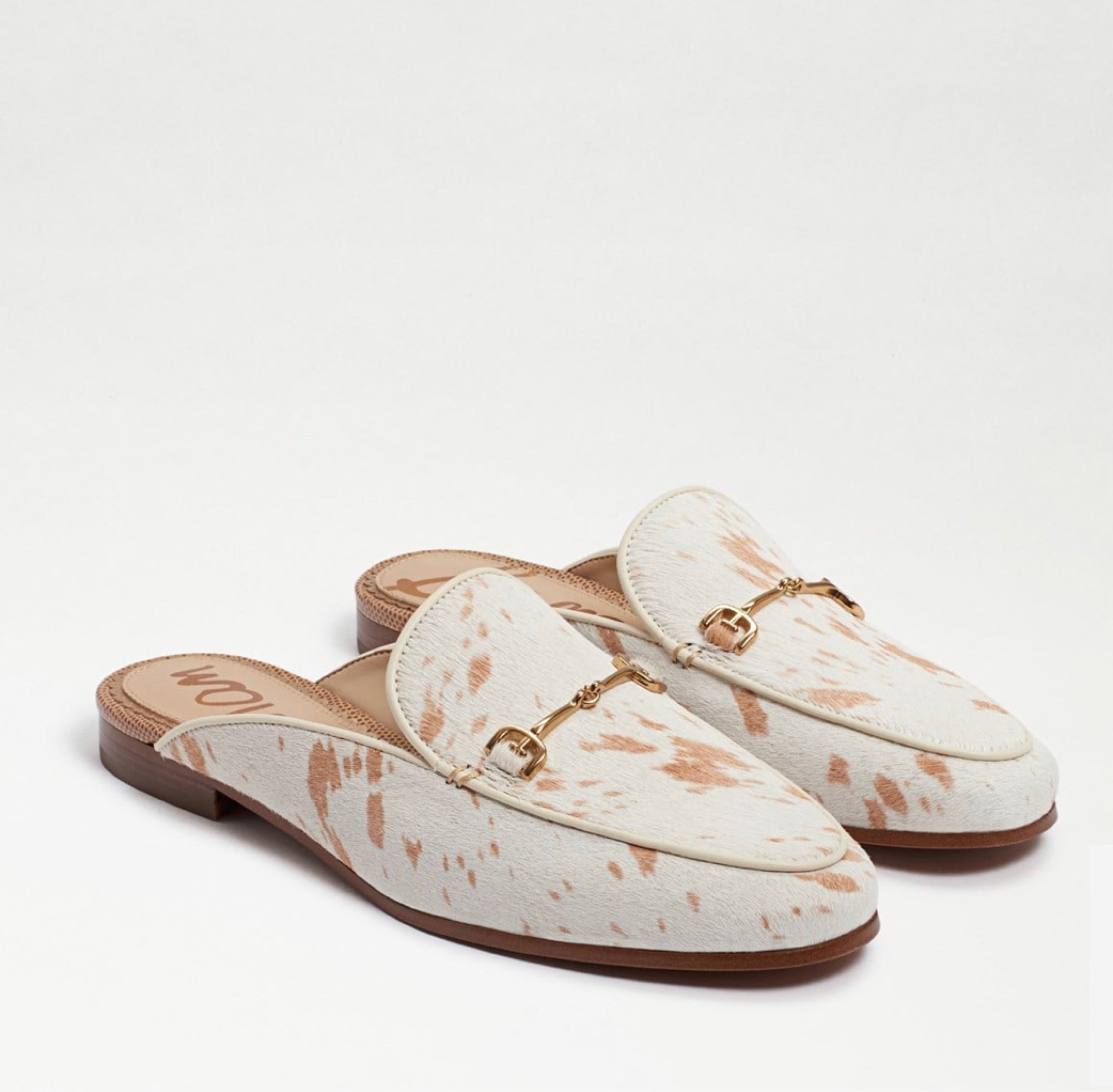 Fave Fall Shoes 


#LTKSeasonal #LTKfit #LTKstyletip