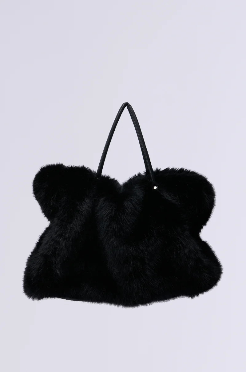 YETI LARGE FAUX FUR TOTE IN BLACK | AKIRA