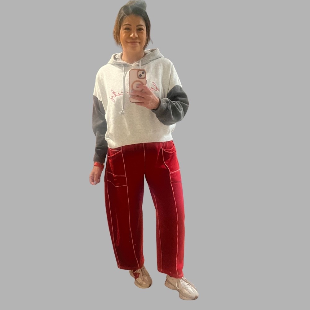 Brrrr it’s cold 🥶 really wish I could stay inside today, but duty calls!!! Our 🏀 tourney continues….

I loooooove these barrel sweatpants!! They are so cute and comfy and come in lots of colors!!! 

#LTKActive #LTKdayinmylife #LTKootd