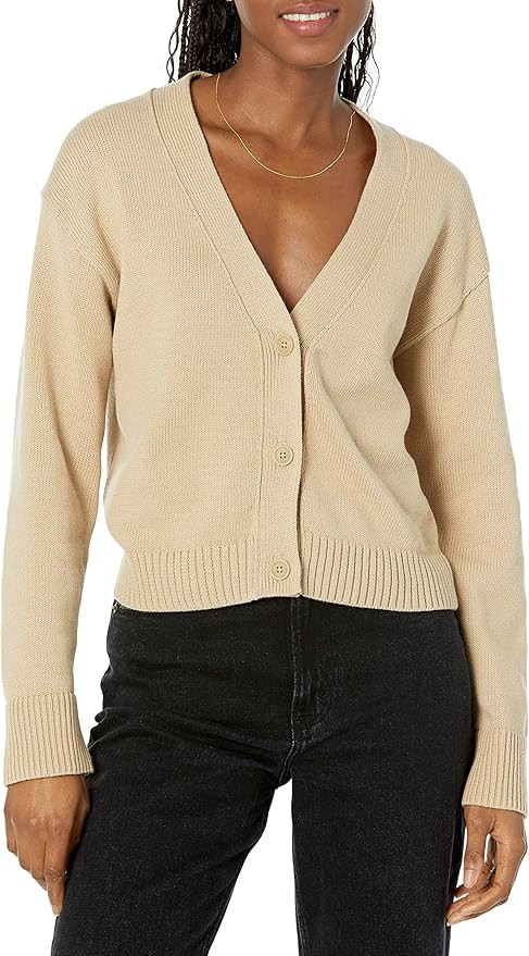 Amazon Essentials Women's Relaxed Fit V-Neck Cropped Cardigan | Amazon (US)