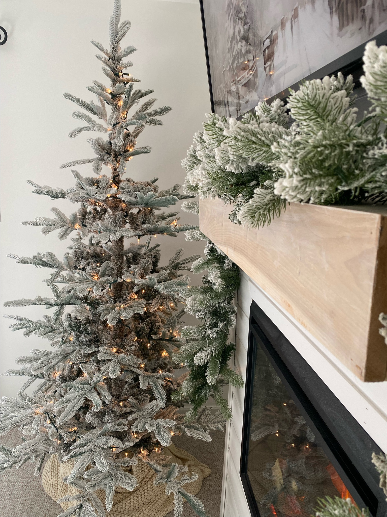 My favorite Christmas twinkle lights 

#LTKHoliday #LTKHome #LTKSeasonal