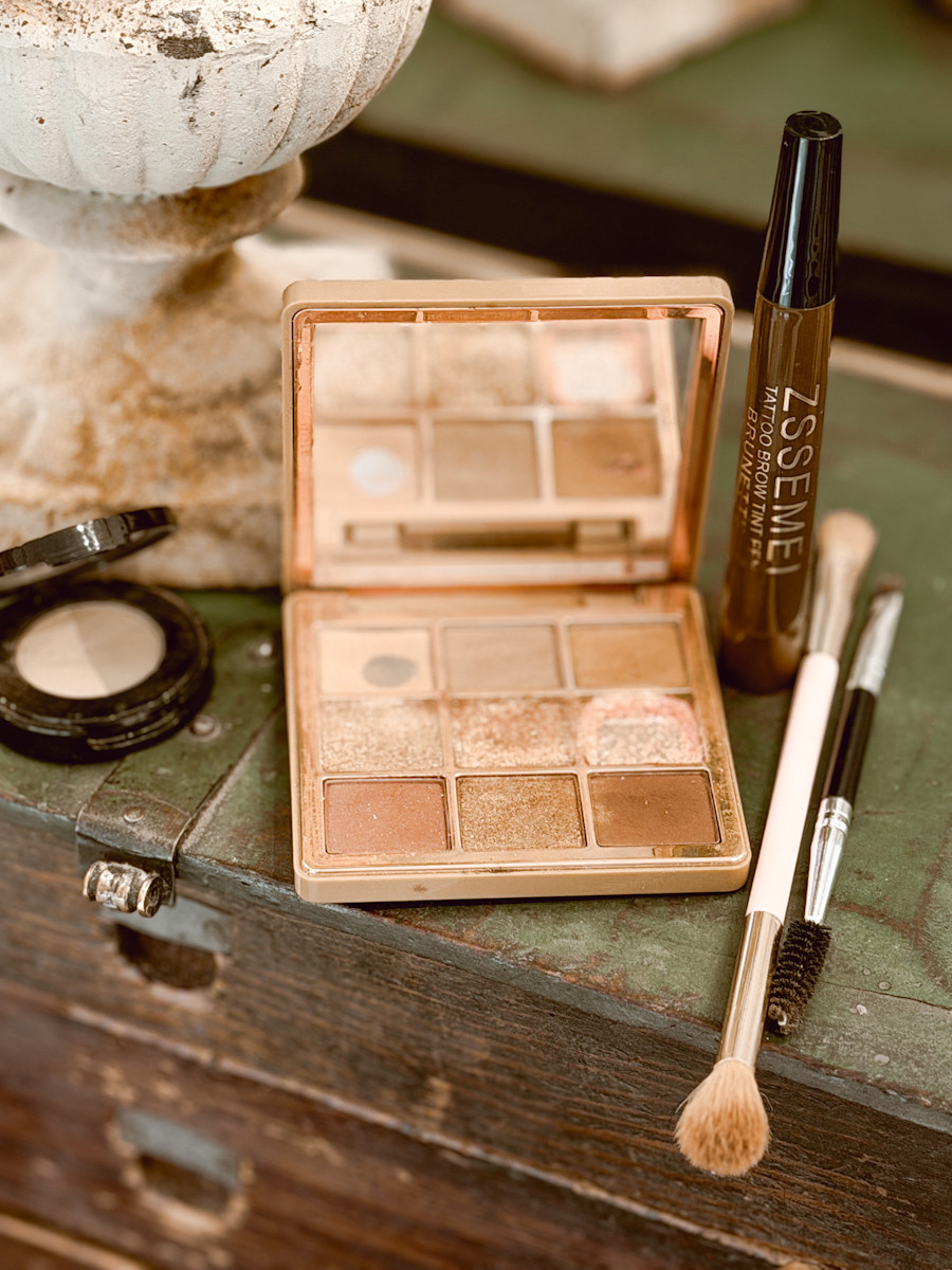 Here are some of my beauty favorites that I use for my everyday look!  

 #LTKgrwm #LTKBeauty