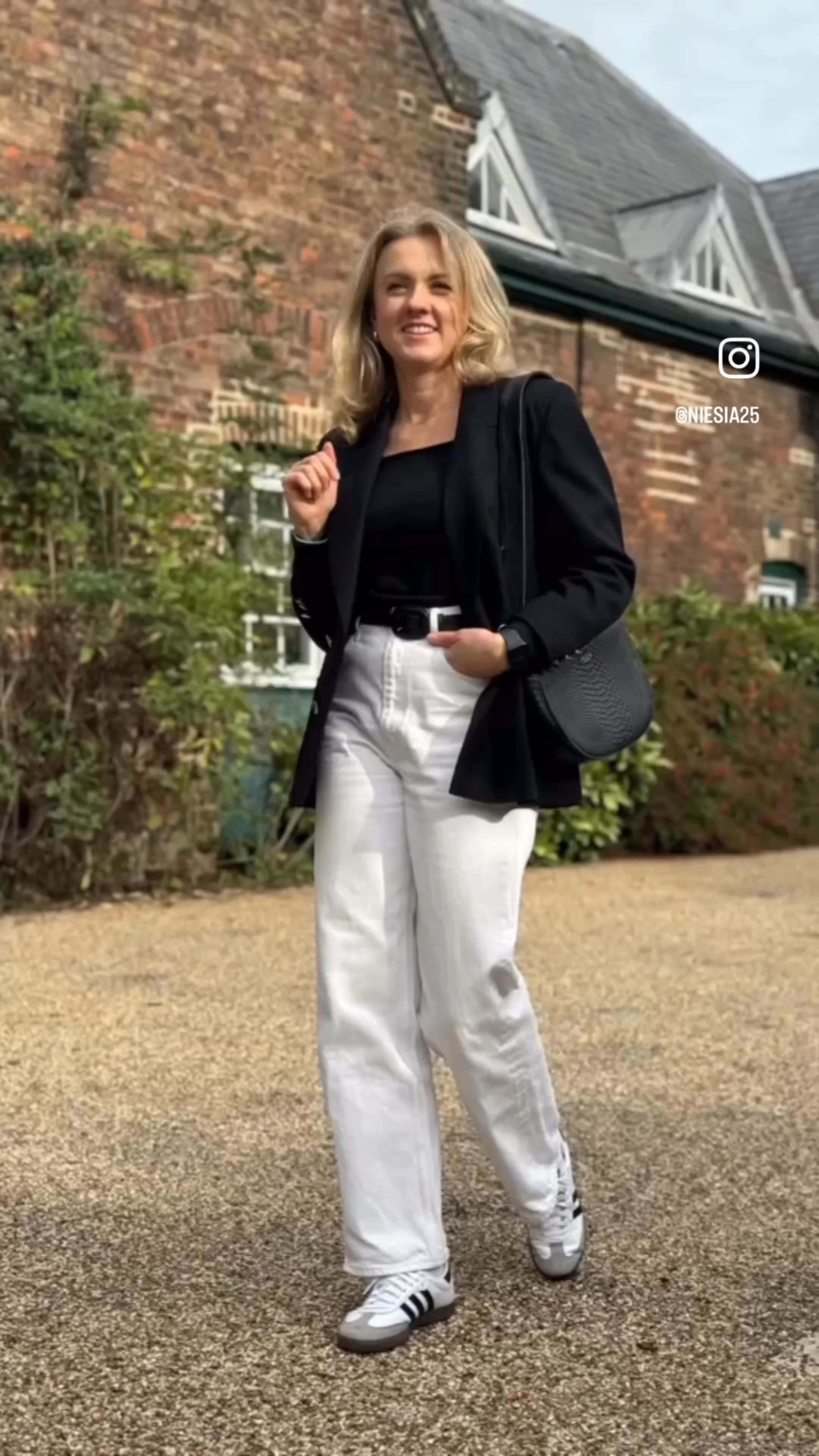 Monochrome outfit, quite risky to wear it at work. 
#whitejeans #cosjeans #vintageblazer #woolazer #holliewarsaw #adidassamba  #monochrome 

#LTKover40 #LTKVideo #LTKworkwear