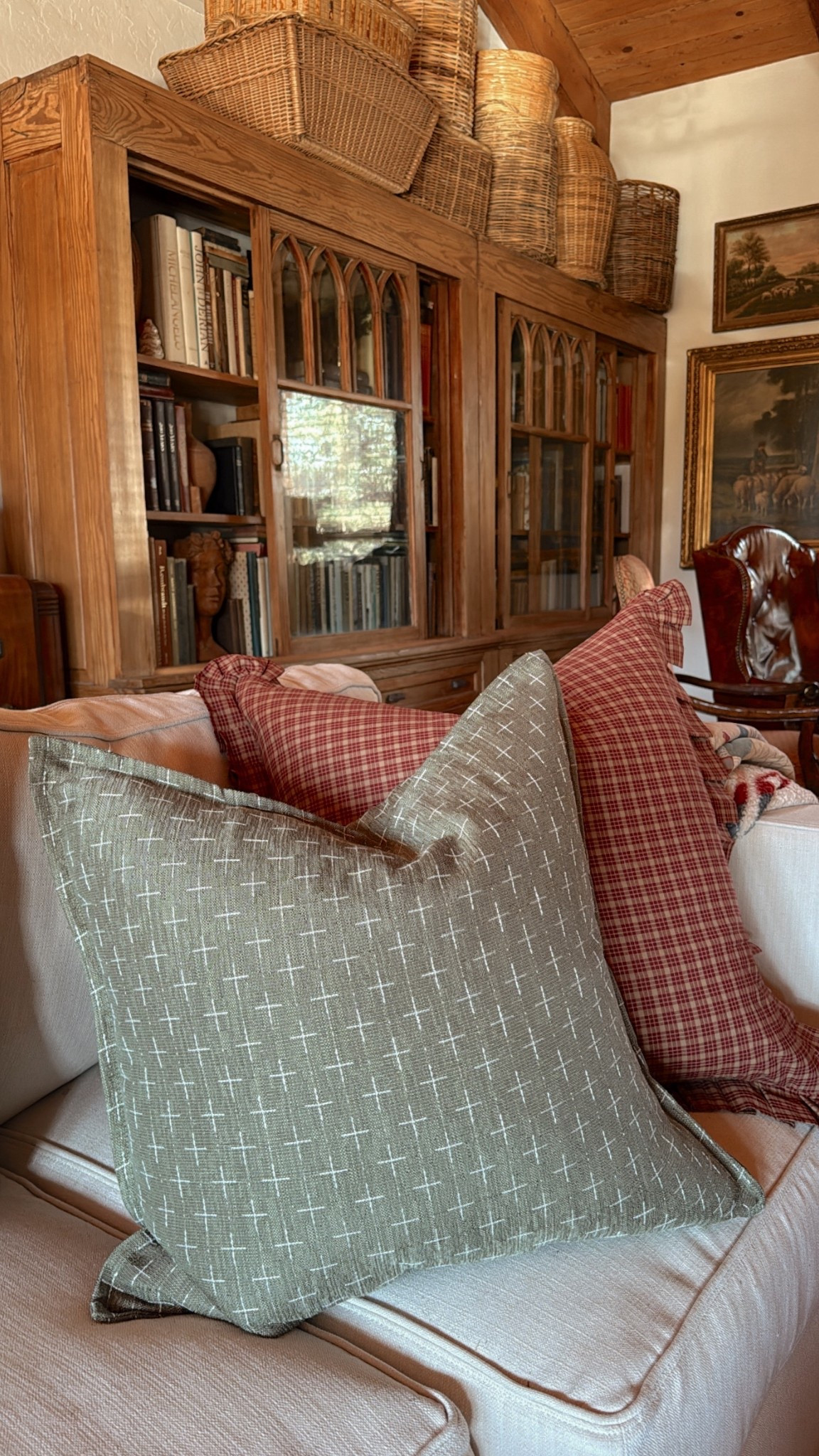 Love these pillow covers! And the ruffles on the red one 🤩🤩🤩

#LTKHoliday #LTKSeasonal #LTKHome