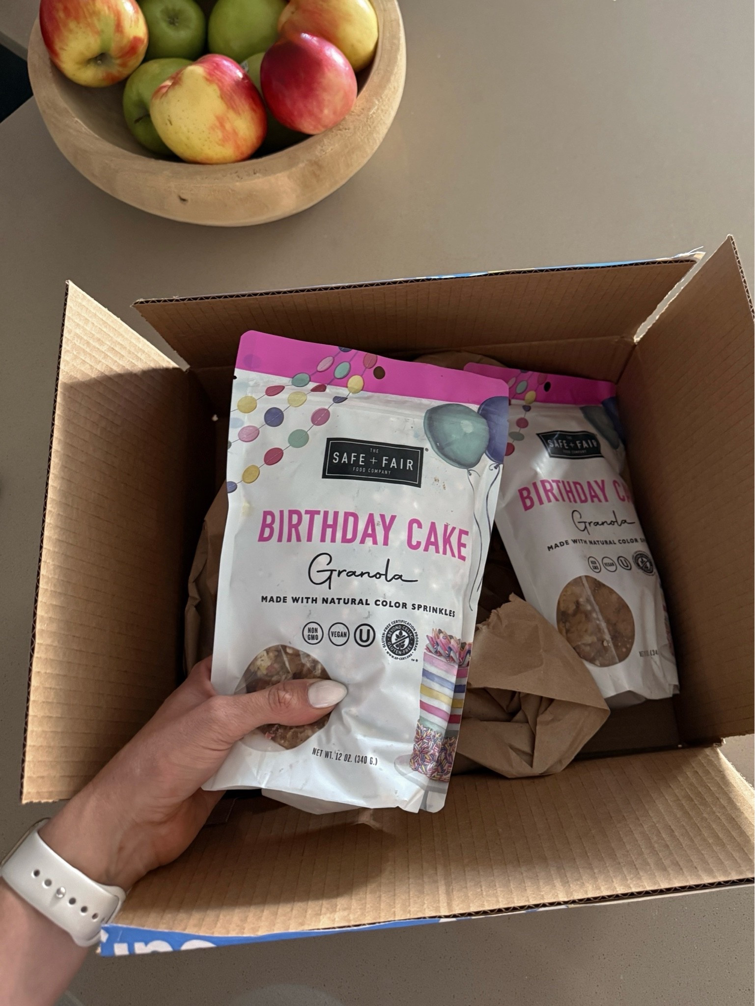 Current snack obsession - I buy in bulk from Amazon! 🎂🤍 Safe + Fair Birthday Cake Granola is SO good! I’ve been adding it to Oikos Pro Vanilla Yogurt for the perfect little crunch + sweetness. Such an easy way to make protein yogurt feel like a treat ✨

#LTKFinds #HighProteinSnack #ProteinYogurt #HealthySnacks #Granola

#LTKfoodie #LTKfitnessgoals #LTKmorningroutine