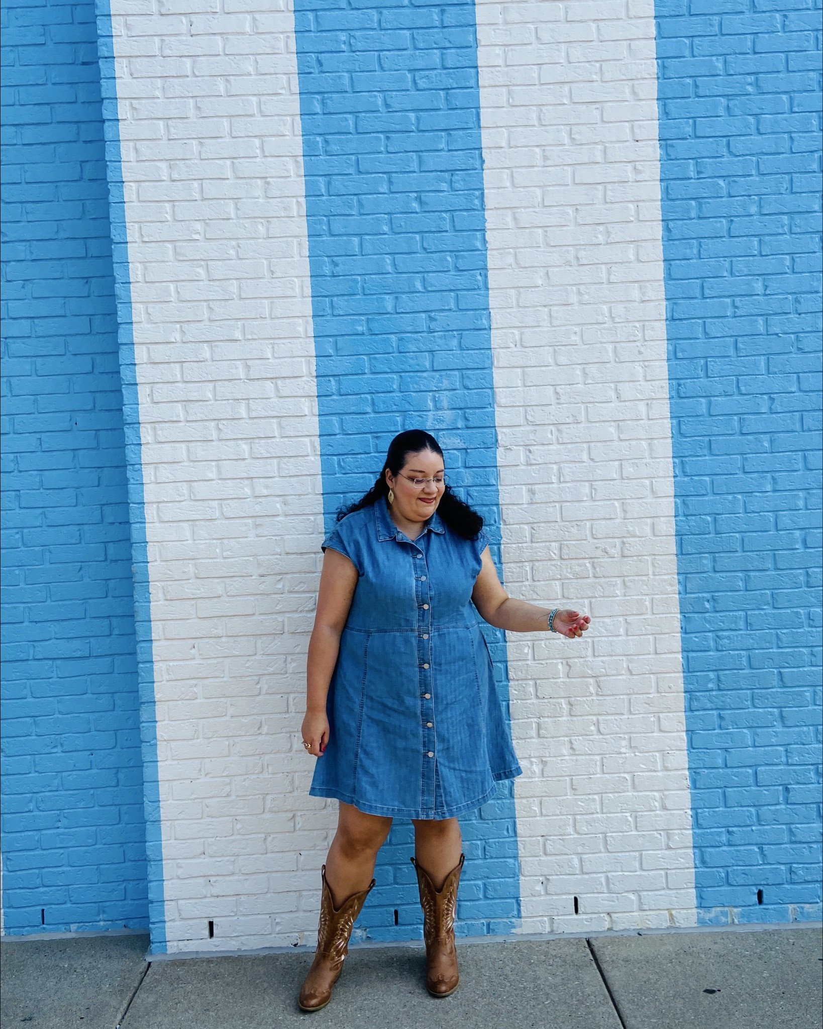 This denim dress is currently on sale for Target Circle Week 🎯 and it’s one of my faves 

#LTKStyleTip #LTKPlusSize #LTKSaleAlert