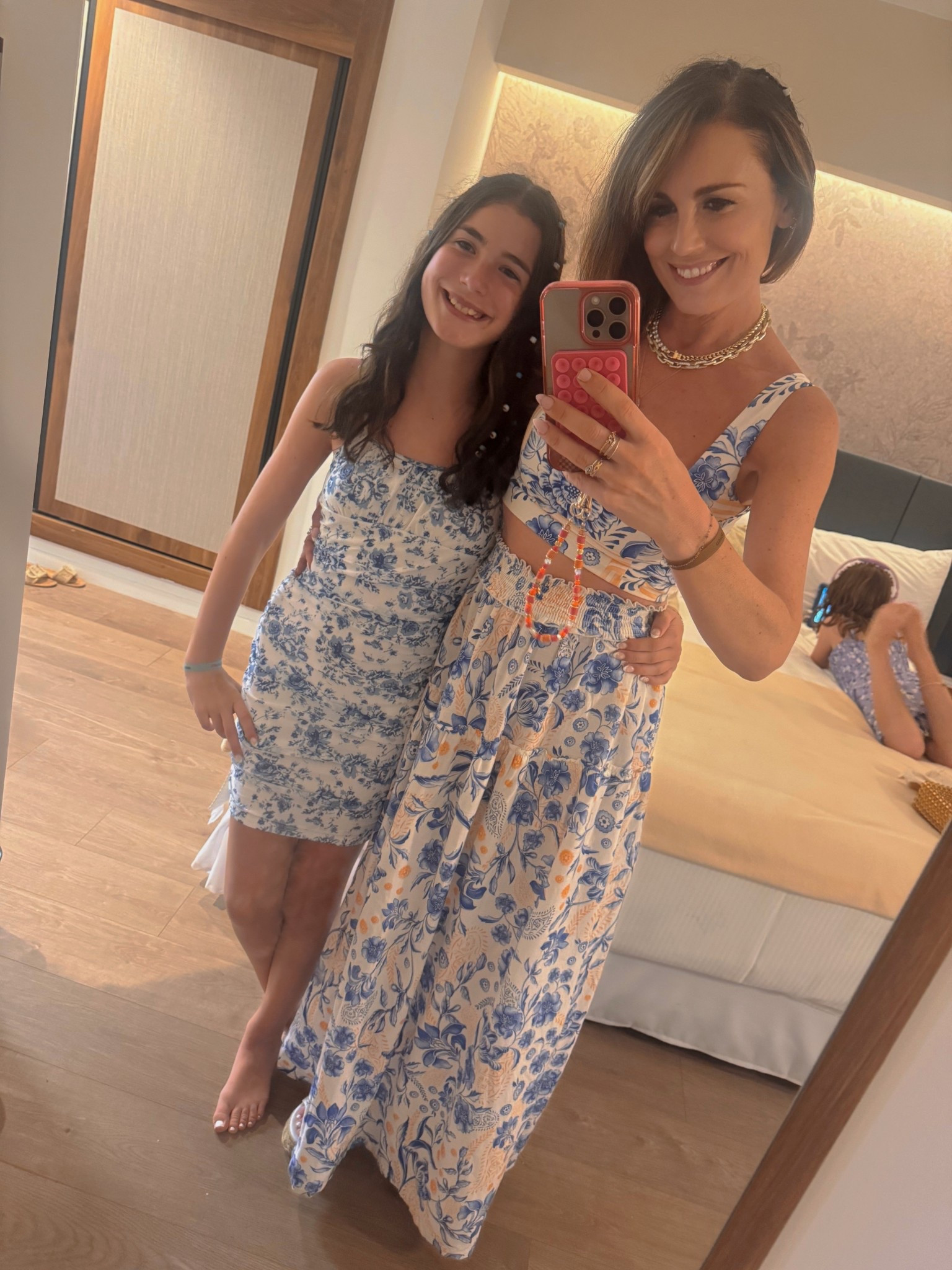 Revolve matching set
Amazon dress