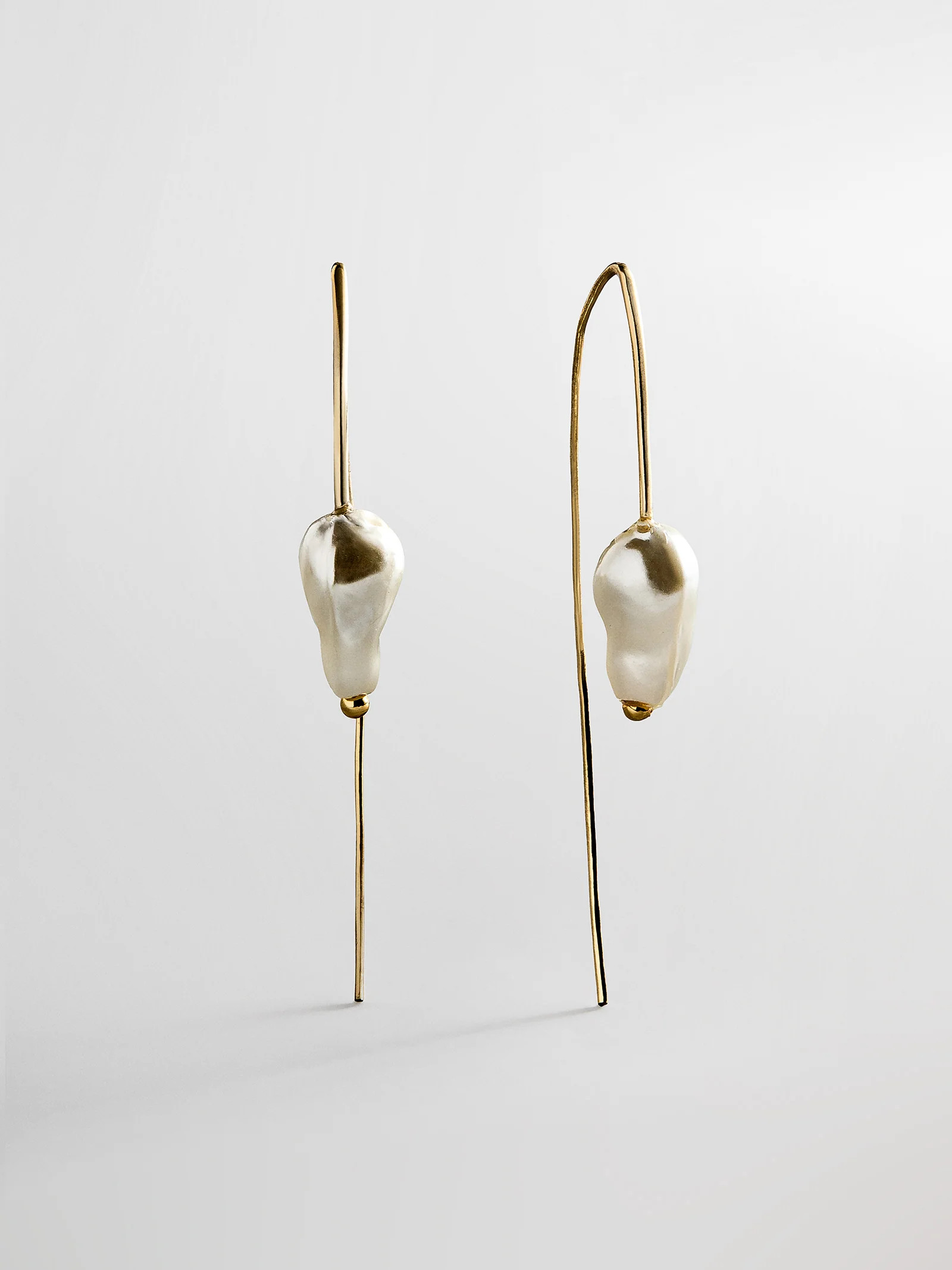Teagan Threaded Pearl Earrings - Gold/Pearl | BaubleBar
