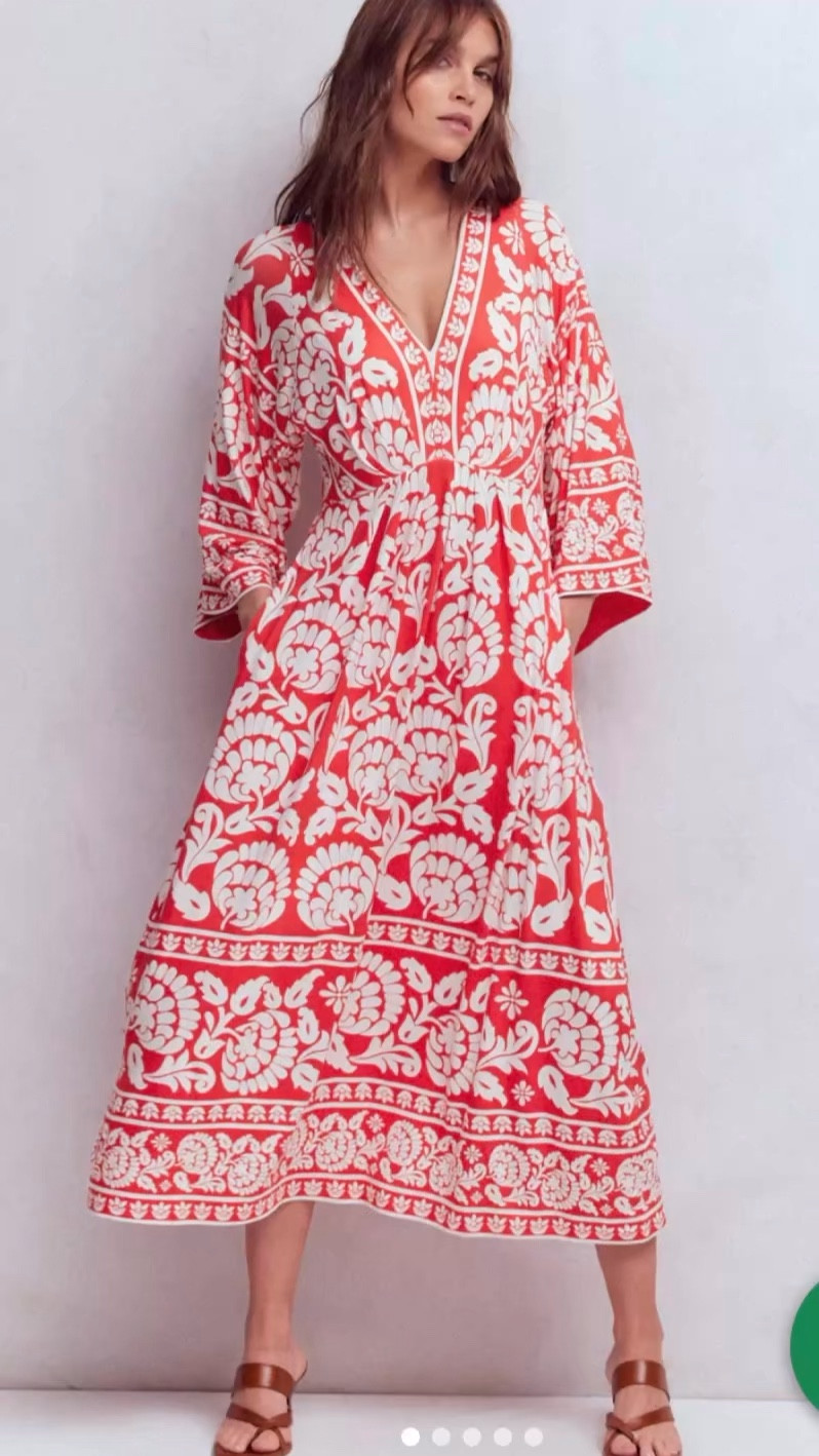 ❤️ As I’ve said in a few earlier posts, red is having a moment! How gorgeous is this dress? So easy to dress up or down. Gorgeous cut.  
❤️You can’t go wrong with Boden!!!

#LTKOver40 #LTKSeasonal #LTKootd