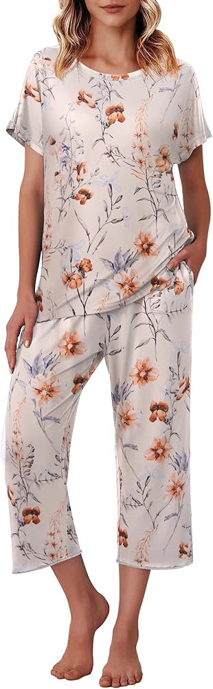 Ekouaer Women's Capri Pajama Sets Print Short Sleeve Sleepwear Top and Capri Pants Soft Loungewea... | Amazon (US)