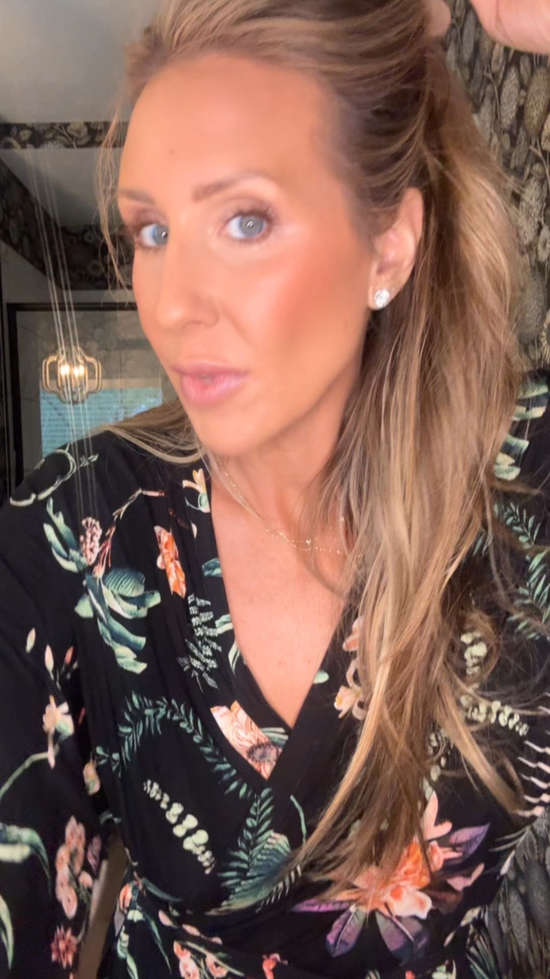 Makeup
Today 

#LTKOver40 #LTKBeauty #LTKFindsUnder50