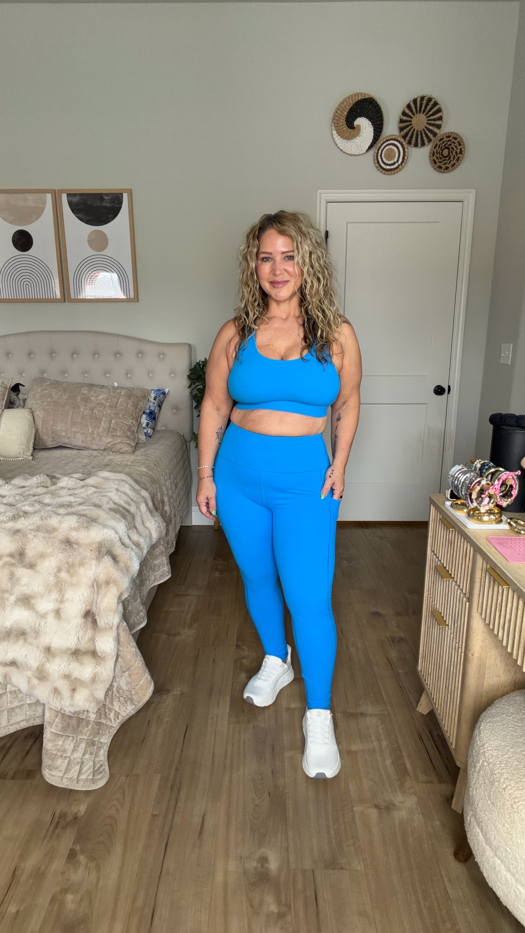 Size large in everything. 
Use code IUGADAWN to save 10% 

#LTKMidsize #LTKOver40 #LTKPetite