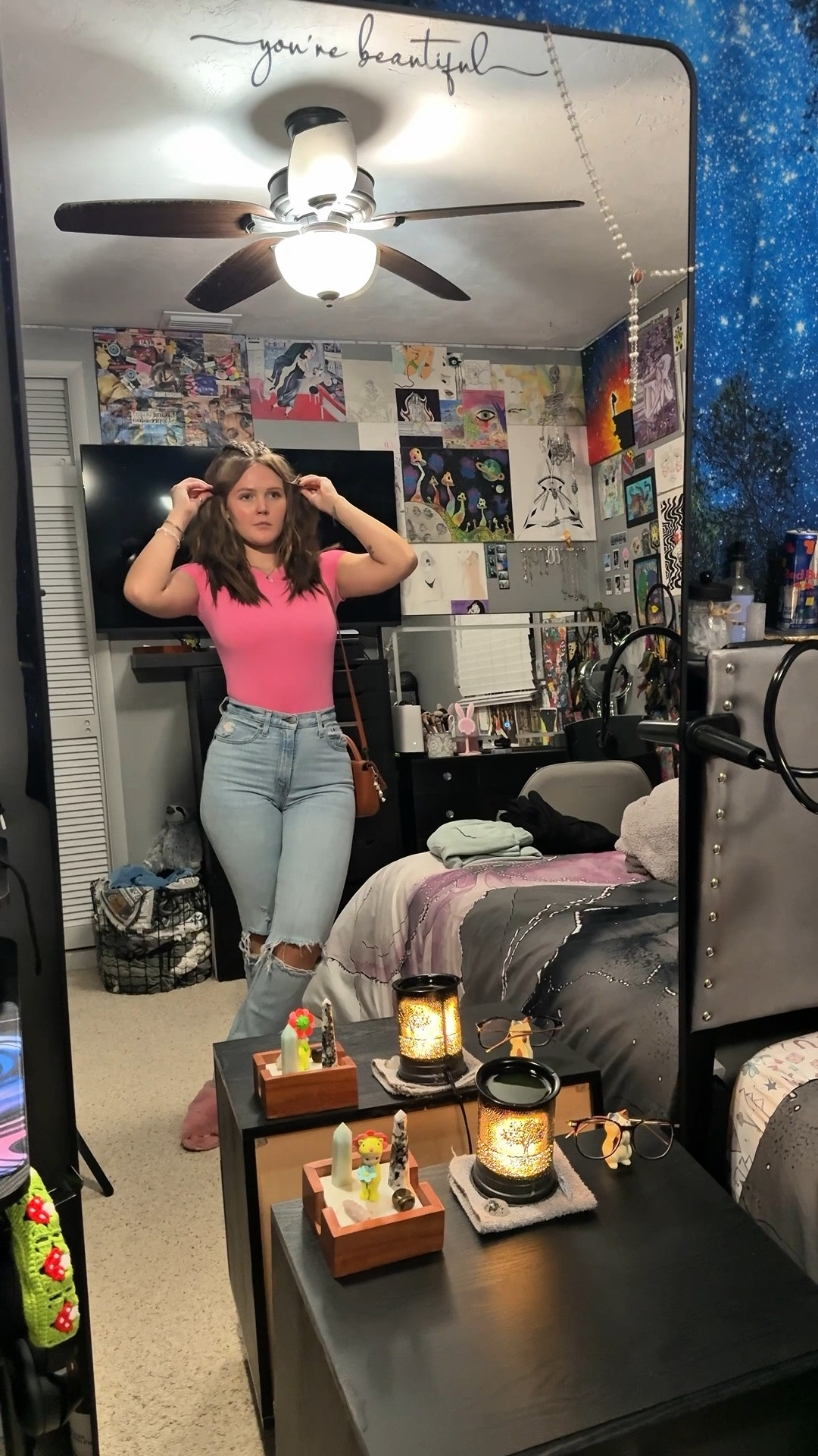 Day 11 of 14 days of valentine’s day outfit inspo!! 💕
jeans: 25 regular
bodysuit: smalll