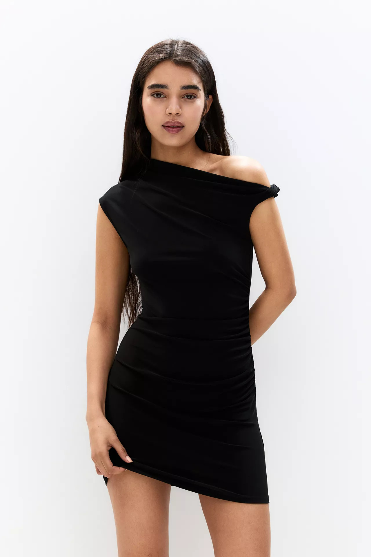 Short asymmetric dress with knot | PULL and BEAR UK